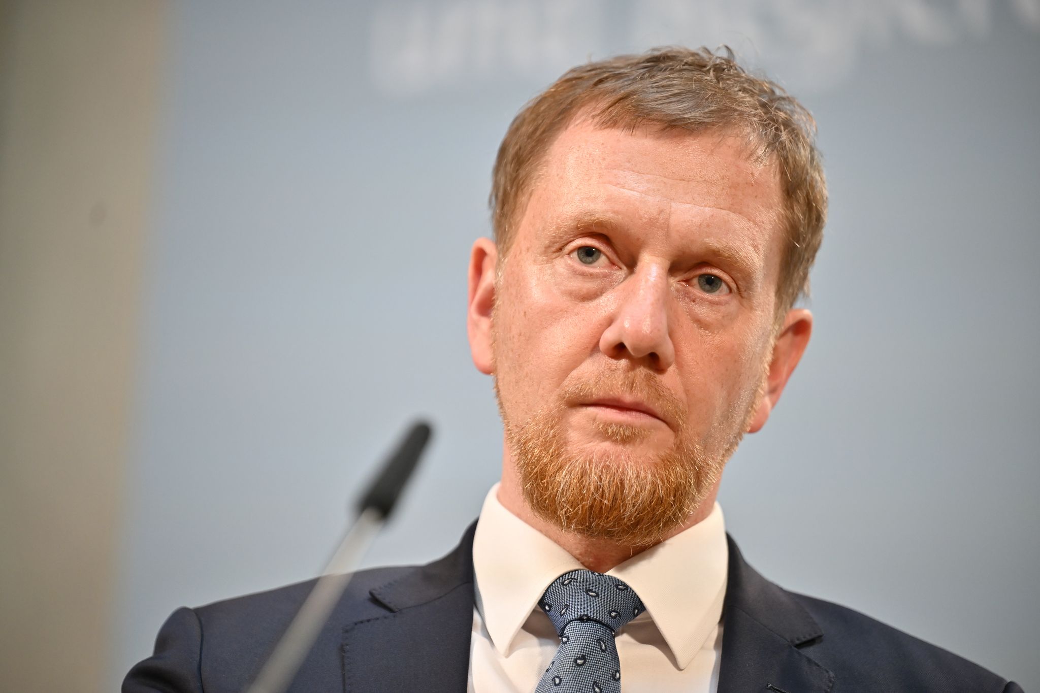 Kretschmer befürwortet Änderungen beim Bürgergeld. (Archivbild)