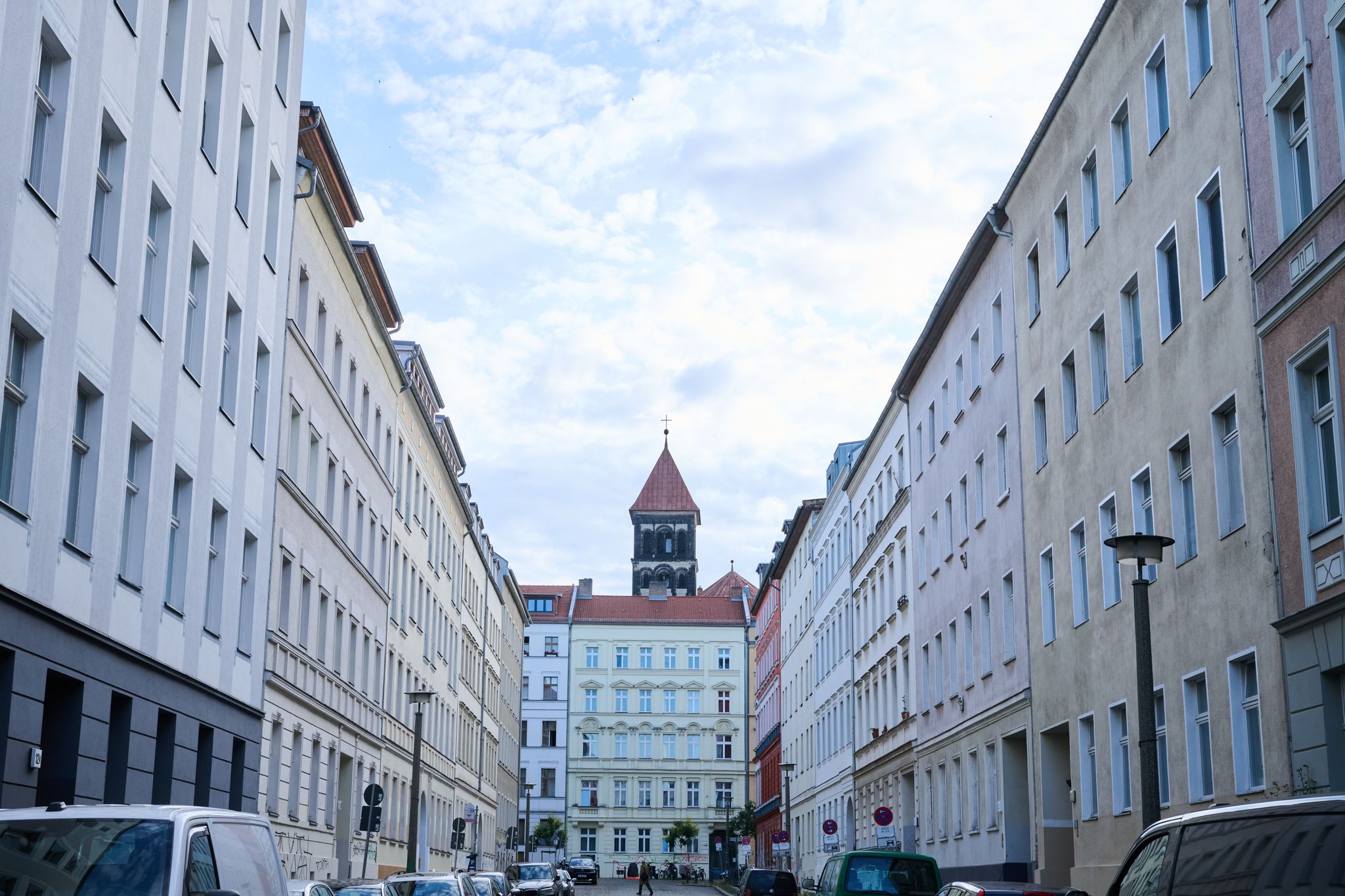 Der Trend hält an: Wohnungen, hier in Berlin, werden teurer. (Archivbild)