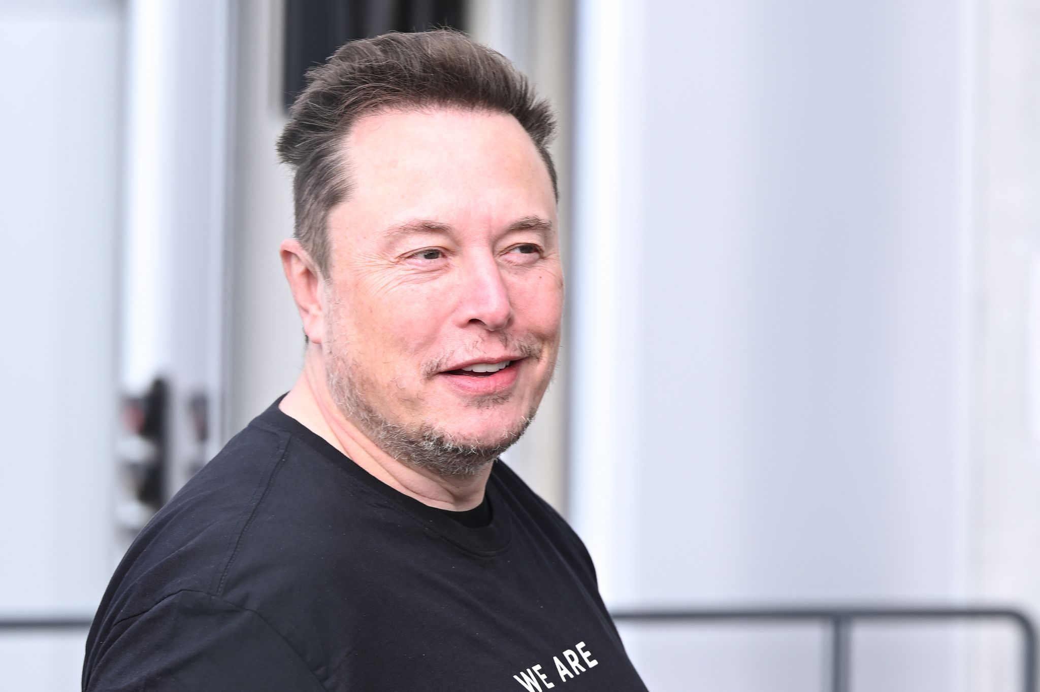Elon Musk will, dass Apple netter zu seinen Apps ist. (Archivbild)