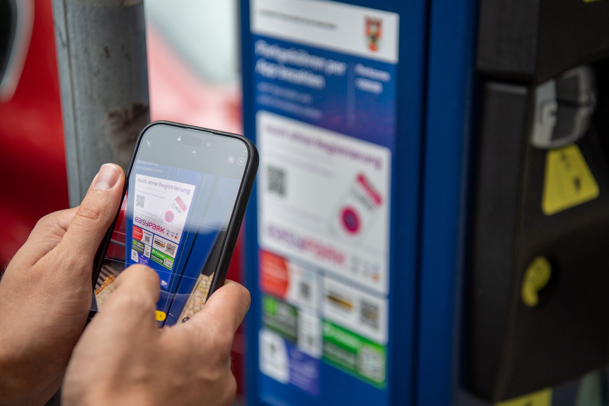 Gefahr per QR-Code: «Quishing» kann auch im öffentlichen Raum lauern.