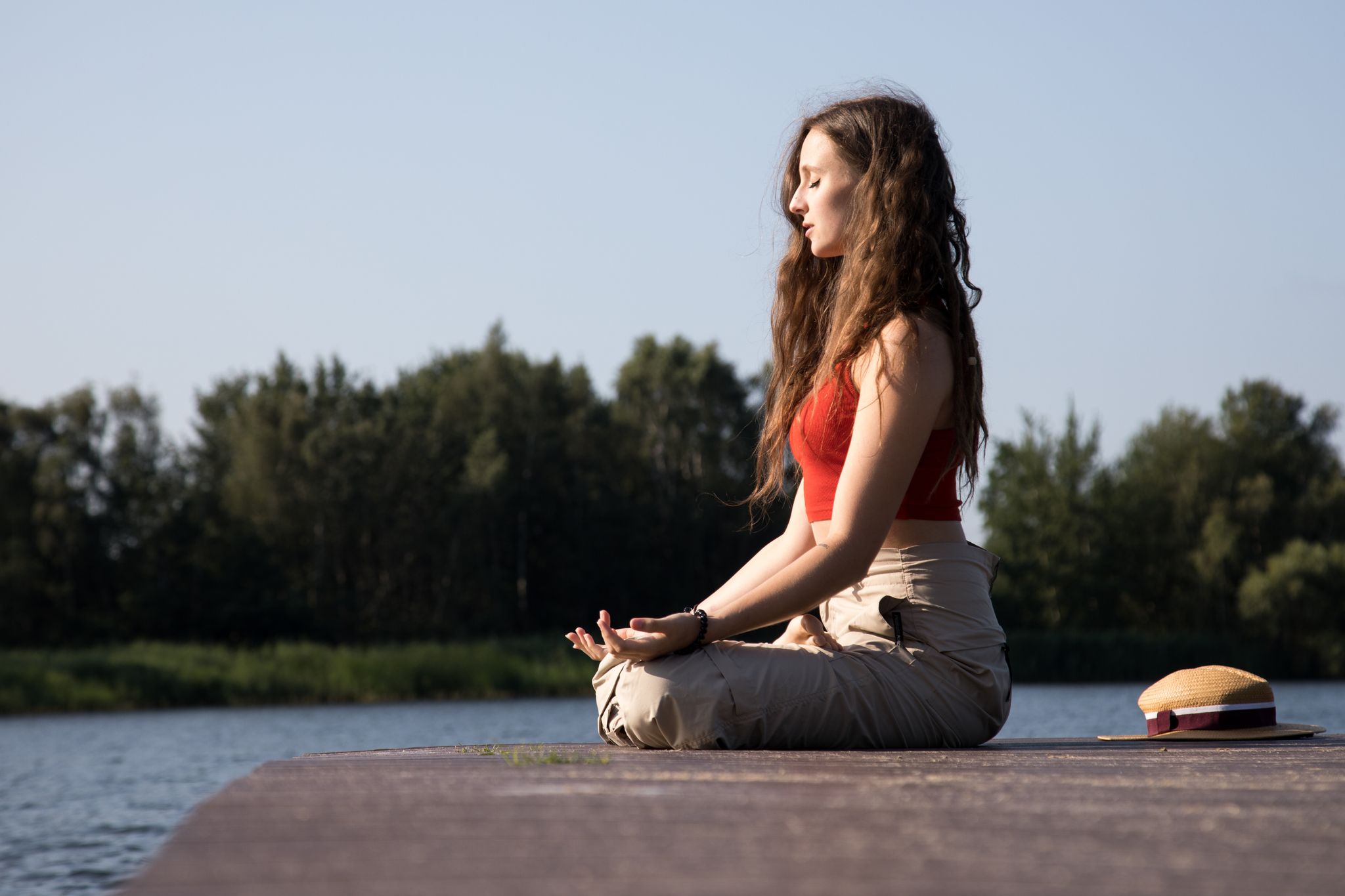 Auch in turbulenten Börsenzeiten die Ruhe bewahren? Wer sein Depot geschickt zusammensetzt, dürfte das wohl deutlich besser können.