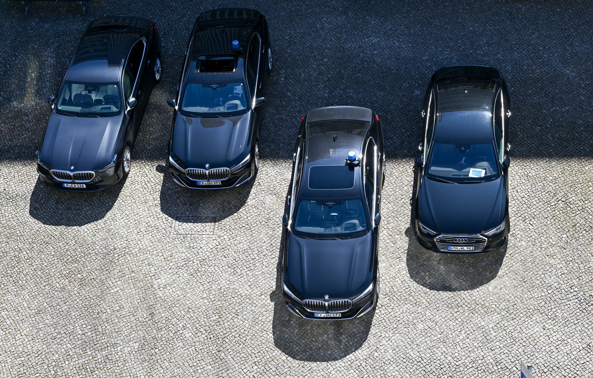 Die Deutsche Umwelthilfe kritisiert seit Jahren, dass viele Spitzenpolitiker bei der Wahl ihrer Dienstwagen nicht auf die Folgen für das Klima achten. (Symbolbild).