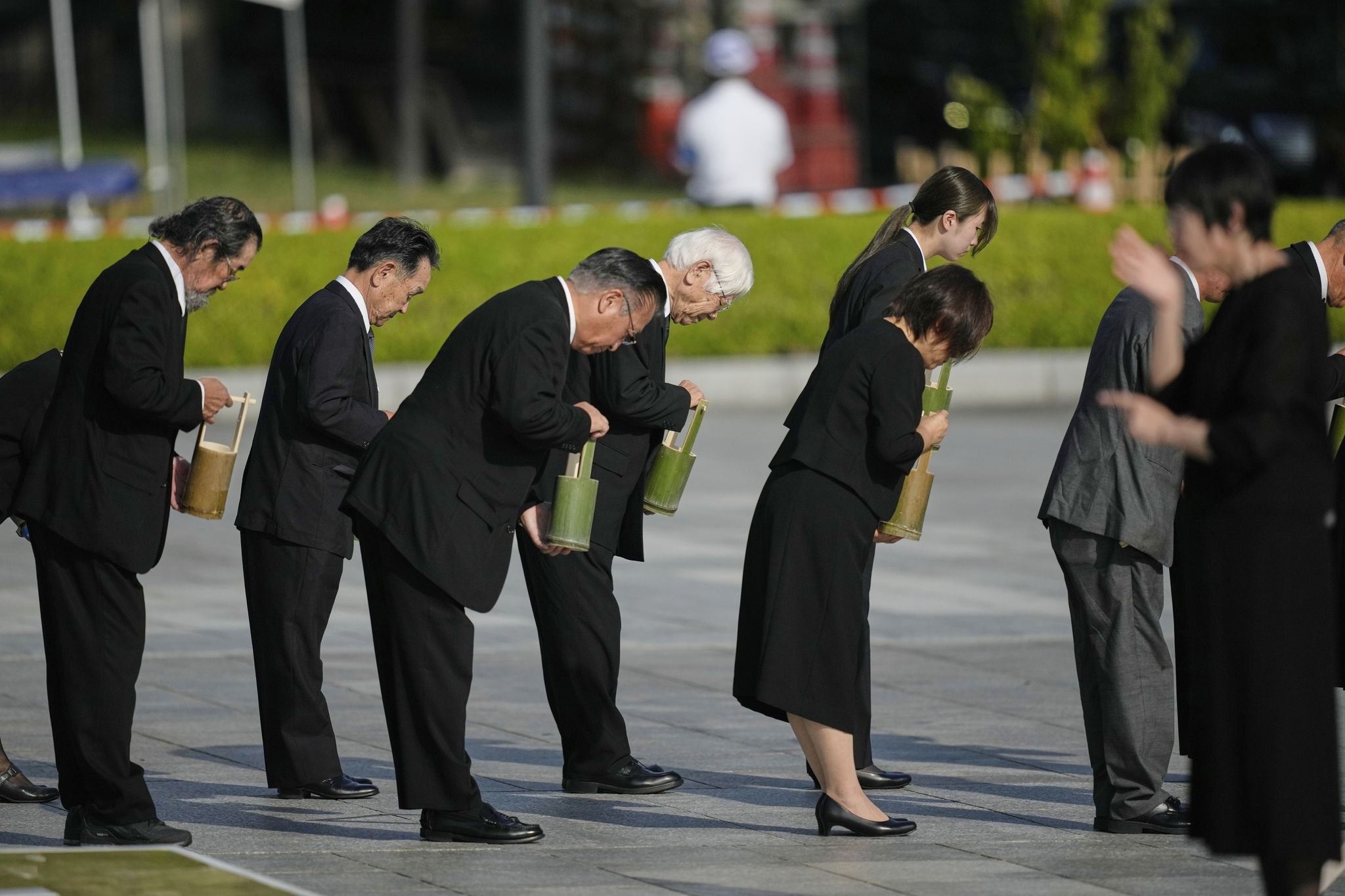 In der japanischen Stadt Hiroshima wird der Opfer des Atombombenabwurfs vor 80 Jahren gedacht.