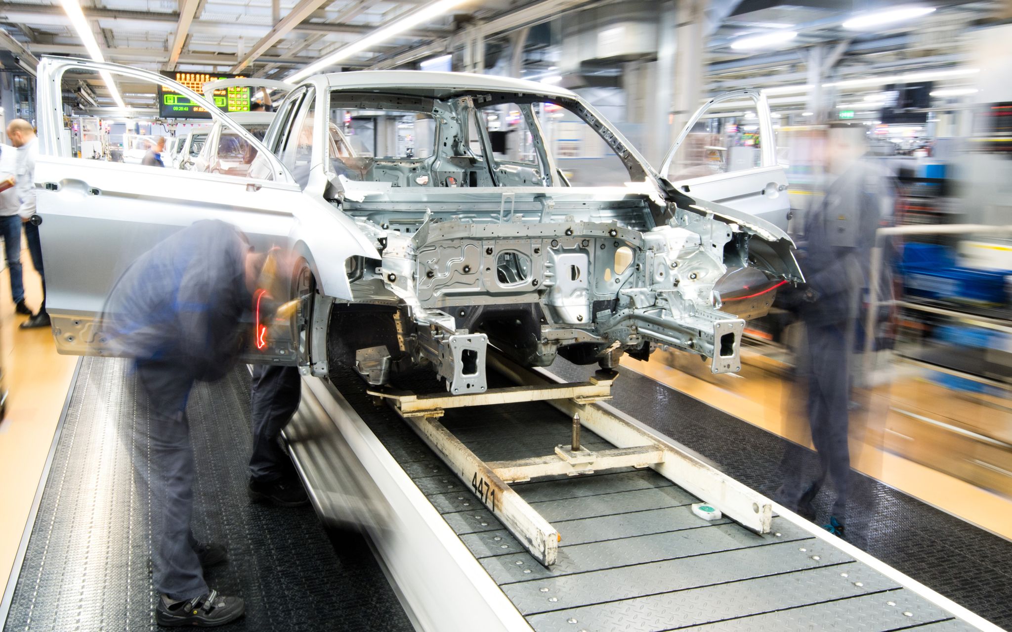 Die Arbeitslosenzahlen steigen in der Regel über den Sommer, weil Unternehmen vor den Ferien weniger einstellen und Ausbildungsverhältnisse enden. (Archivbild)