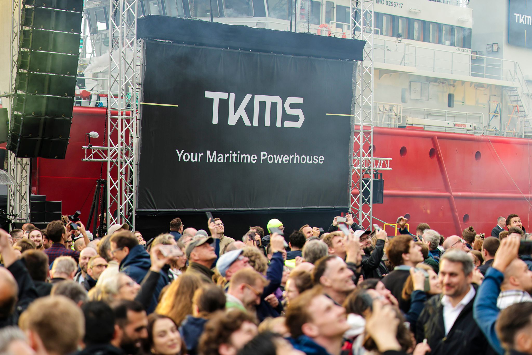 Die Aktionärinnen und Aktionäre von TKMS sollen am Freitag für die Verselbstständigung der Thyssenkrupp-Marineschiffbausparte stimmen. (Archivbild)