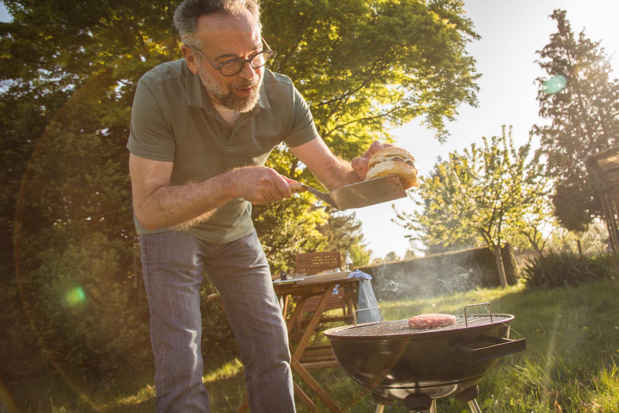 Grillkohle aus Tropenholz sollte nicht gekauft werden.