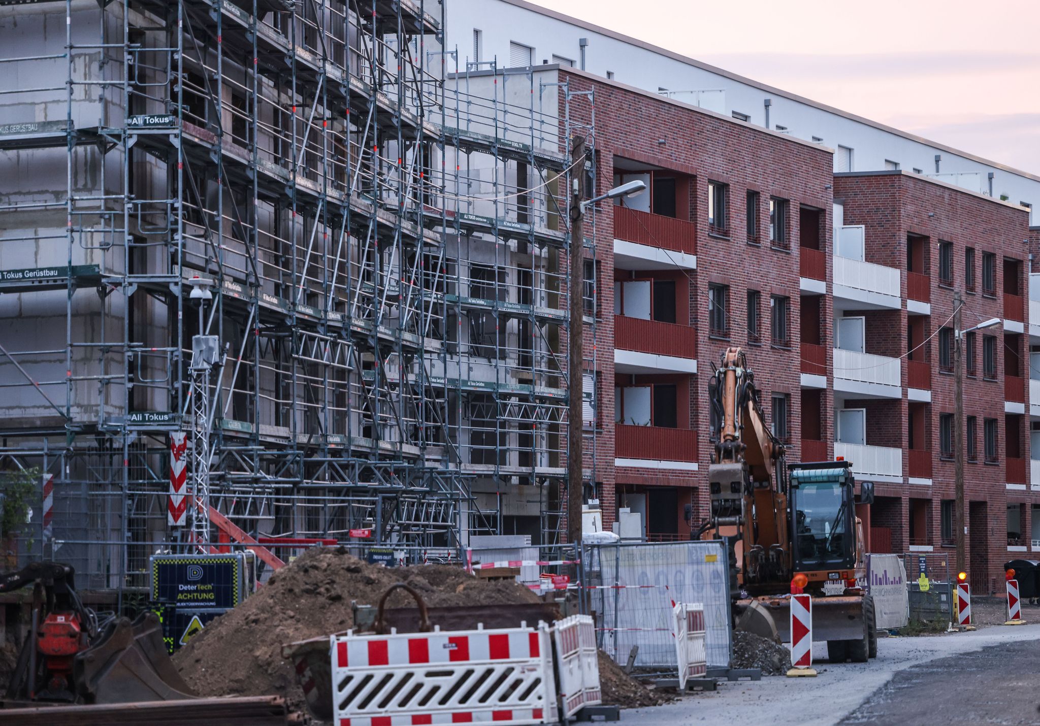 Der Wohnungsbau in Mehrfamilienhäusern stagniert.  (Archivbild)