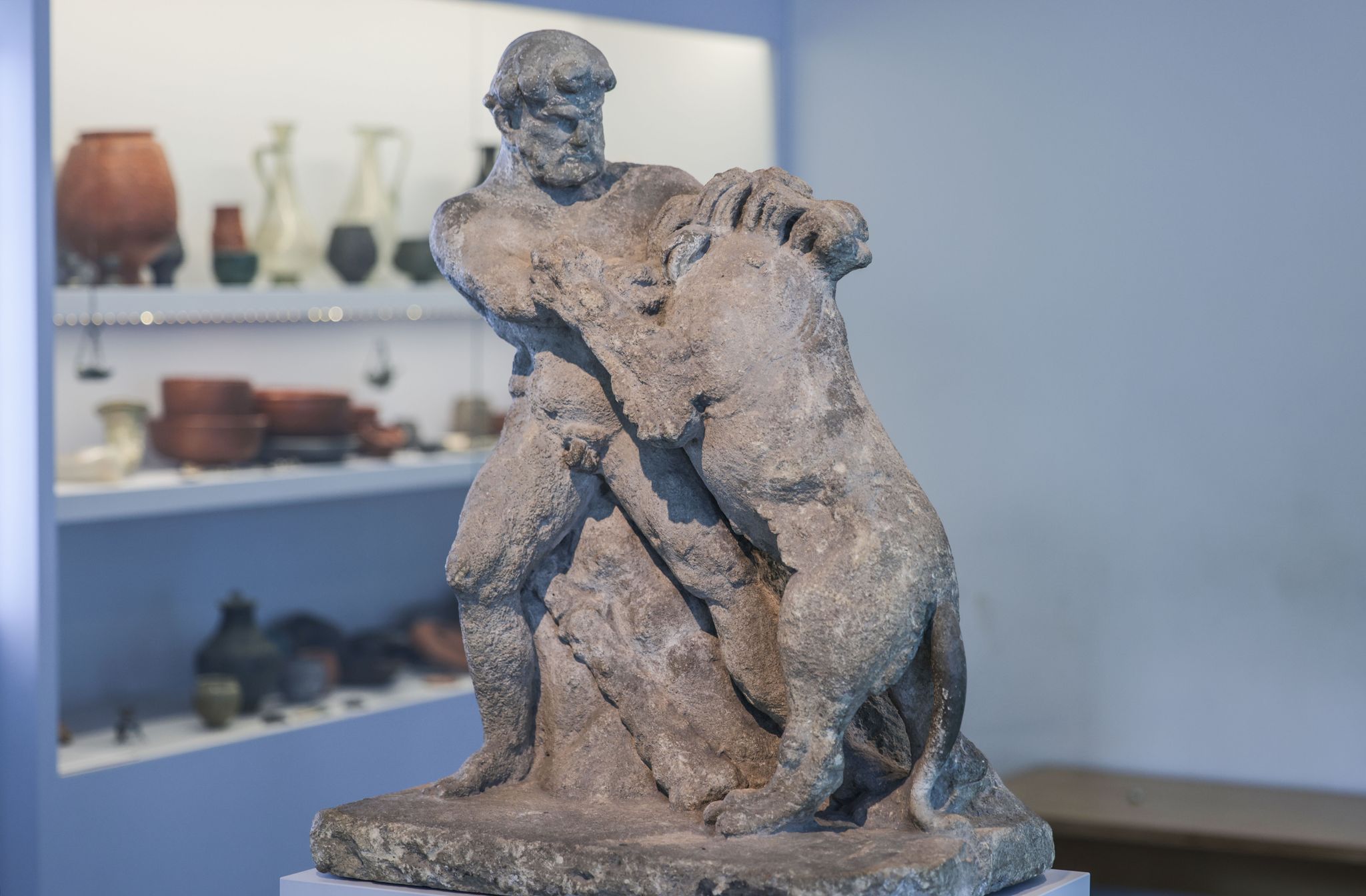 Die Römer rotteten die damals noch in Griechenland verbreiteten Löwen aus und dezimierten auch die Bestände in Nordafrika.