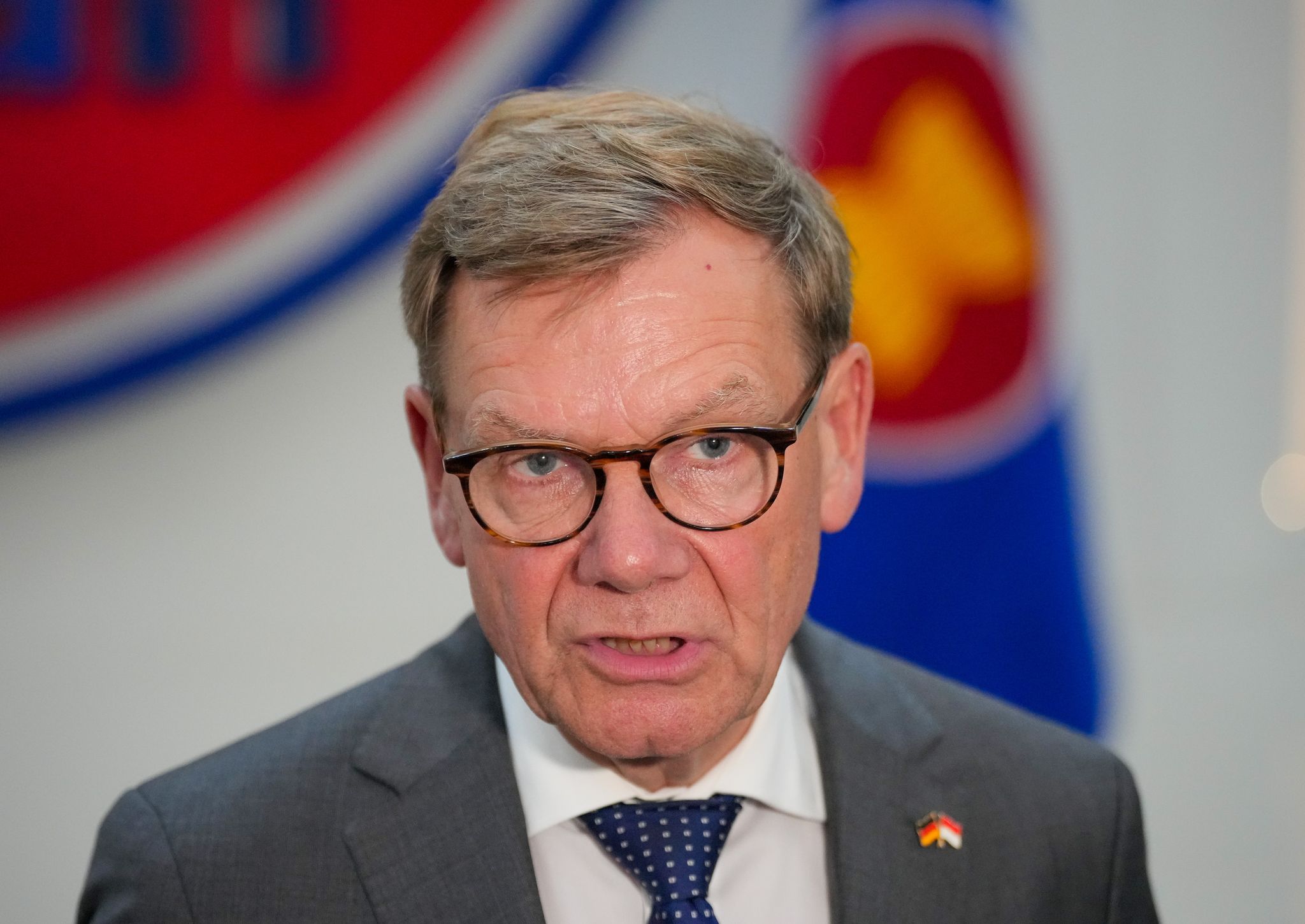 Kurz nach seinem Besuch in Japan und Indonesien reist Außenminister Johann Wadephul (CDU) nach Kroatien. Unter anderem geht es um den EU-Beitritt der Westbalkanländer.