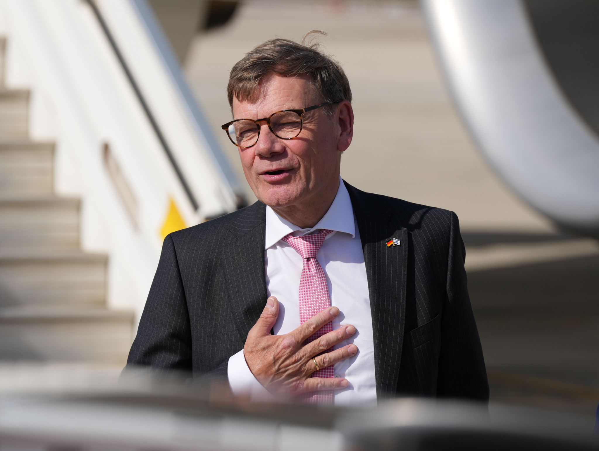 Außenminister Johann Wadephul bekräftigte, nur die Ukraine könne über die Bedingungen für mögliche Gebietsabtretungen entscheiden.