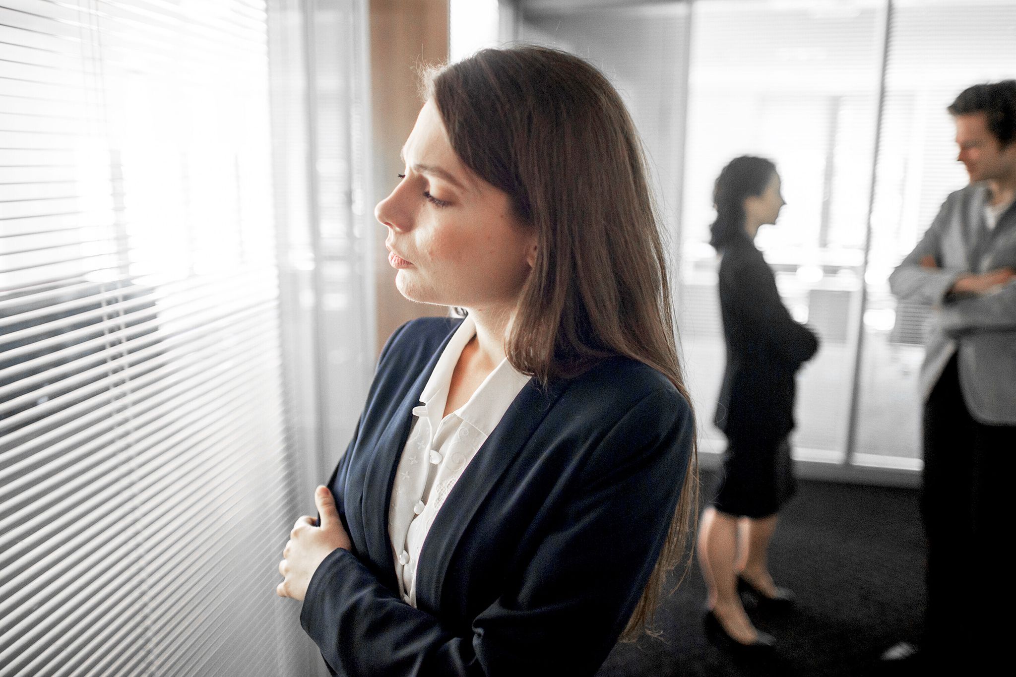 Sind die Kollegen schwierig oder ich? Ein ehrliches Hinterfragen kann Spannungen lösen und so für mehr Offenheit im Team sorgen.