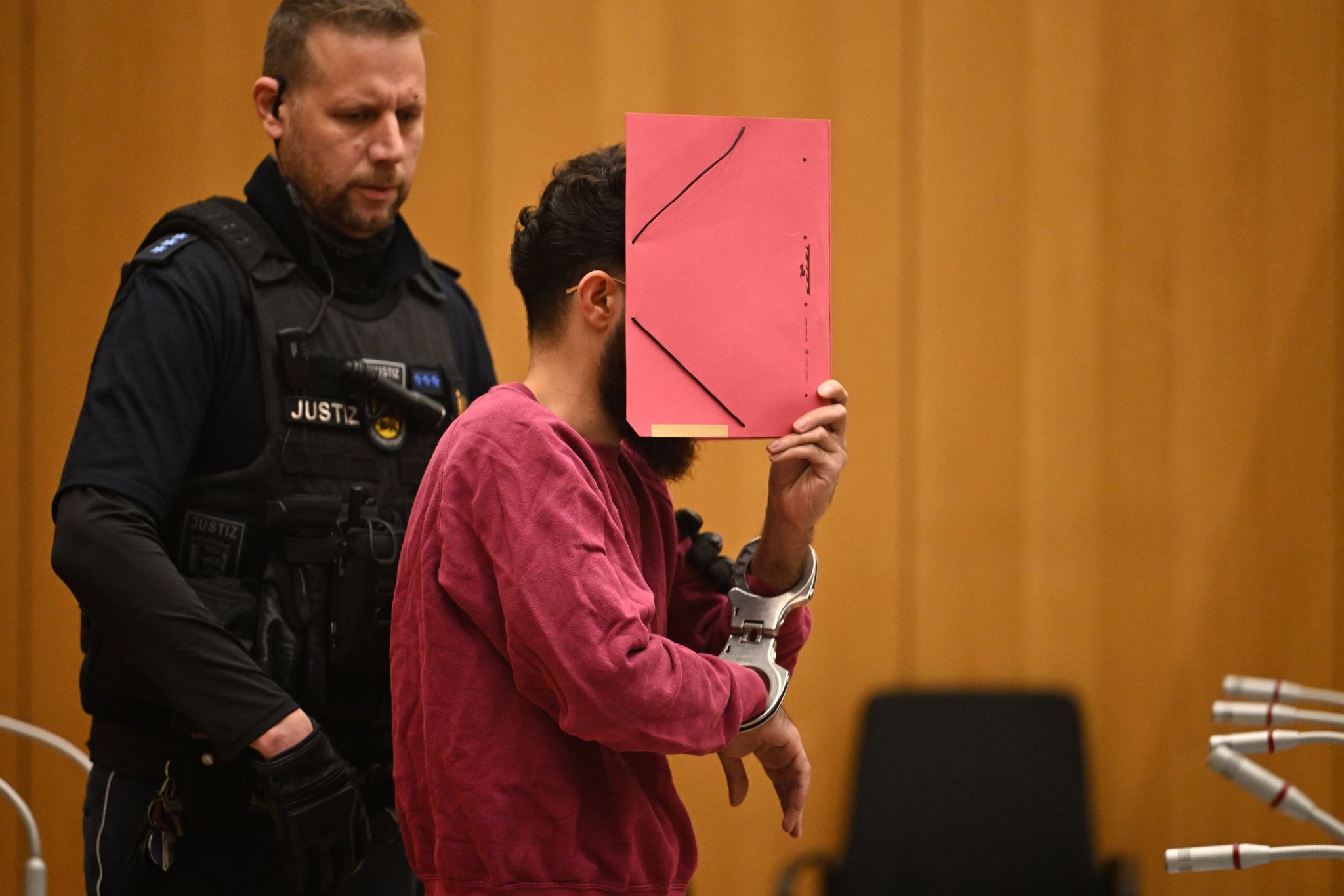 Nach dem tödlichen Messerangriff auf dem Mannheimer Marktplatz im Mai 2024 hat das Oberlandesgericht Stuttgart sein Urteil verkündet. (Archivbild)
