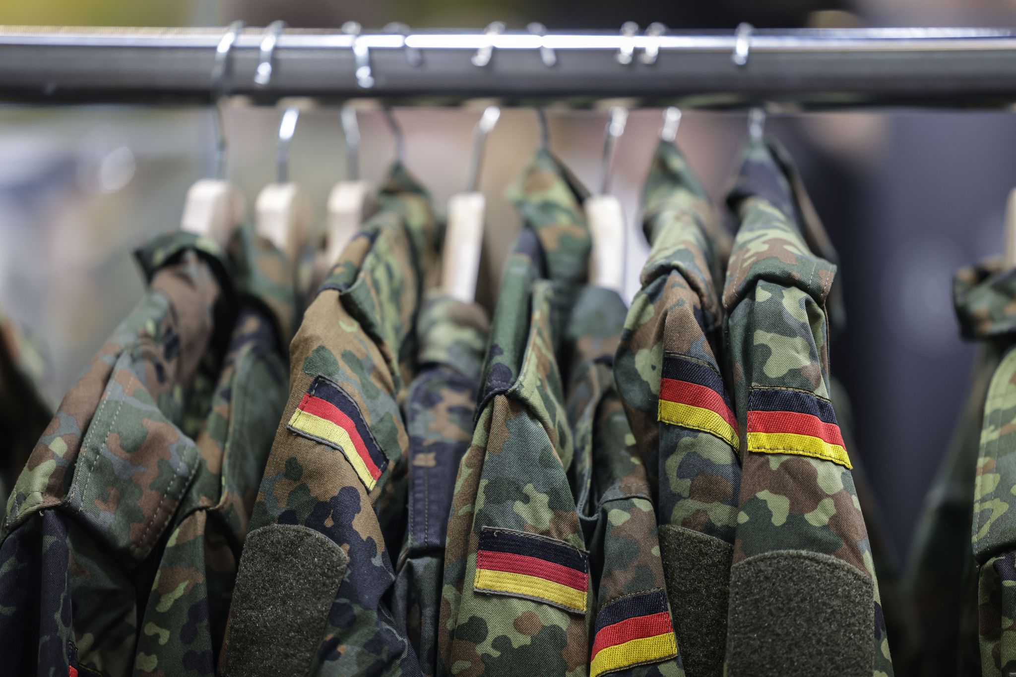 Drei Viertel aller extremistischen Verdachtsfälle bei der Bundeswehr kommen aus dem Bereich Rechtsextremismus. (Archivbild)