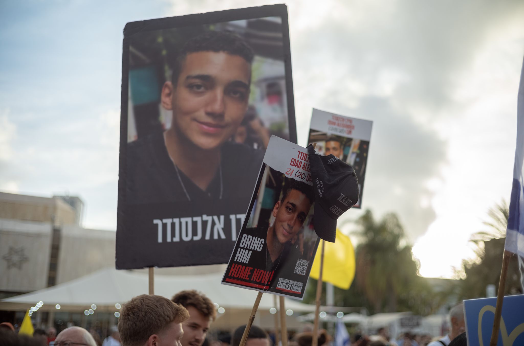 Der im Mai von der Terrororganisation Hamas nach 584 Tagen als Geisel im Gazastreifen freigelassene Israeli Edan Alexander hat angekündigt, erw wolle erneut in die Armee eintreten.