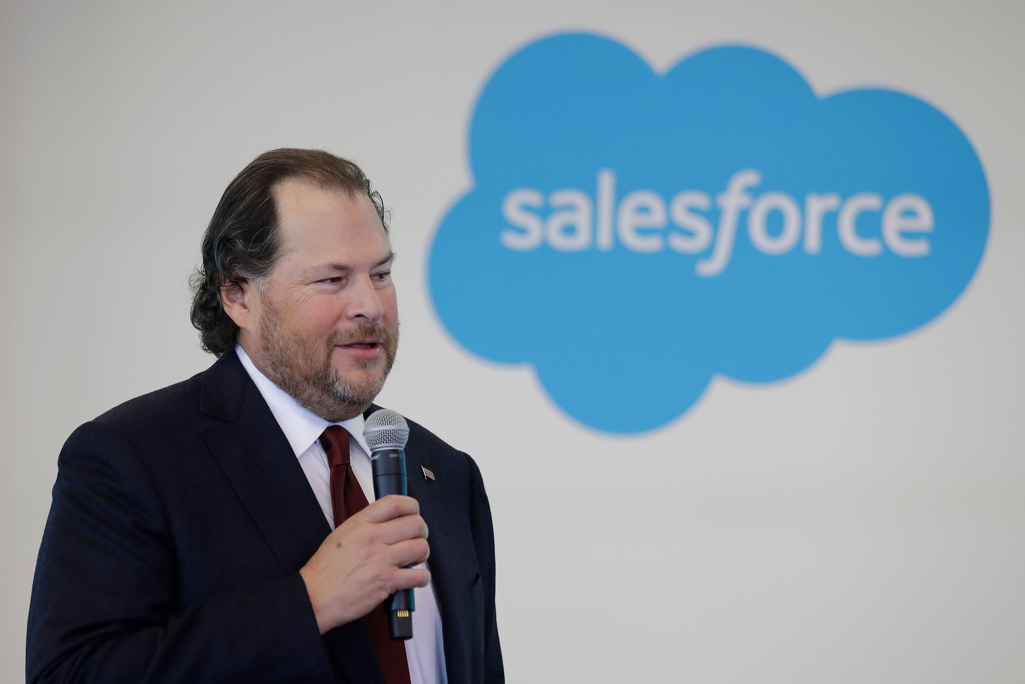 Die Vision von Salesforce-Chef Marc Benioff ist, den Kundendienst mit Hilfe von KI umzukrempeln. (Archivbild)