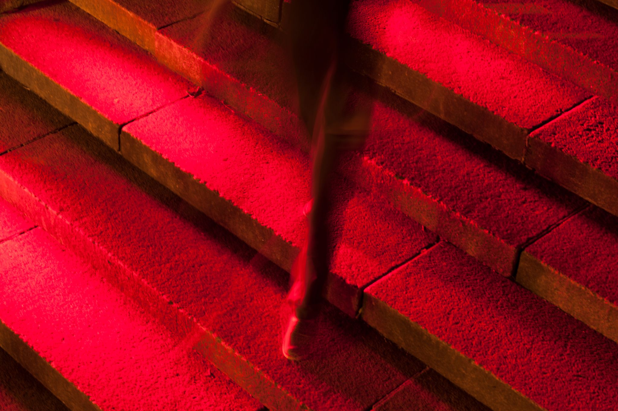 Unfall im häuslichen Bereich: Ein Sturz im Treppenhaus der eigenen Tiefgarage zählt nicht als Arbeitsunfall.