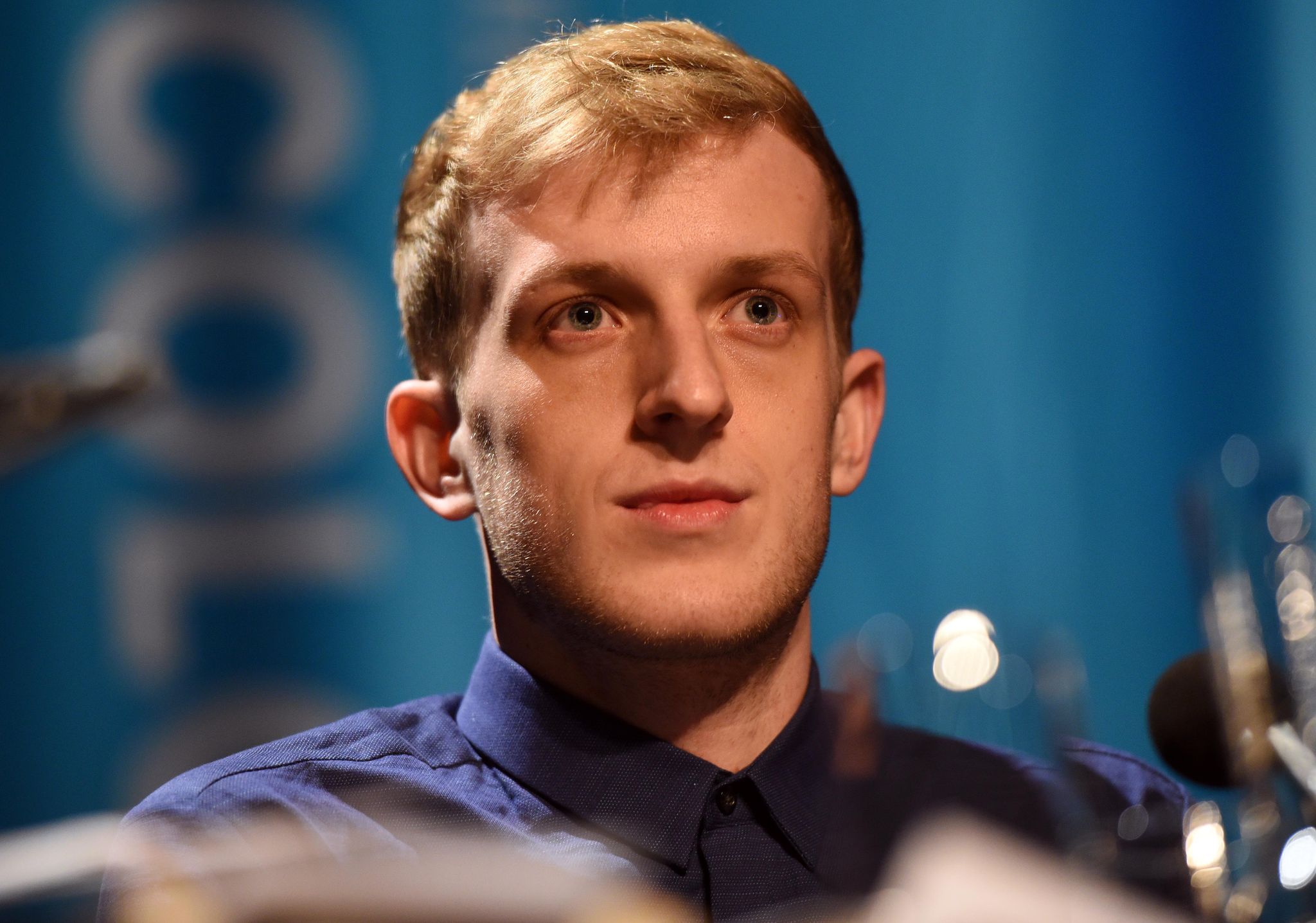 Mit «Der Absturz» schließt Édouard Louis seine Familiensaga ab, die mit «Das Ende von Eddy» begann.