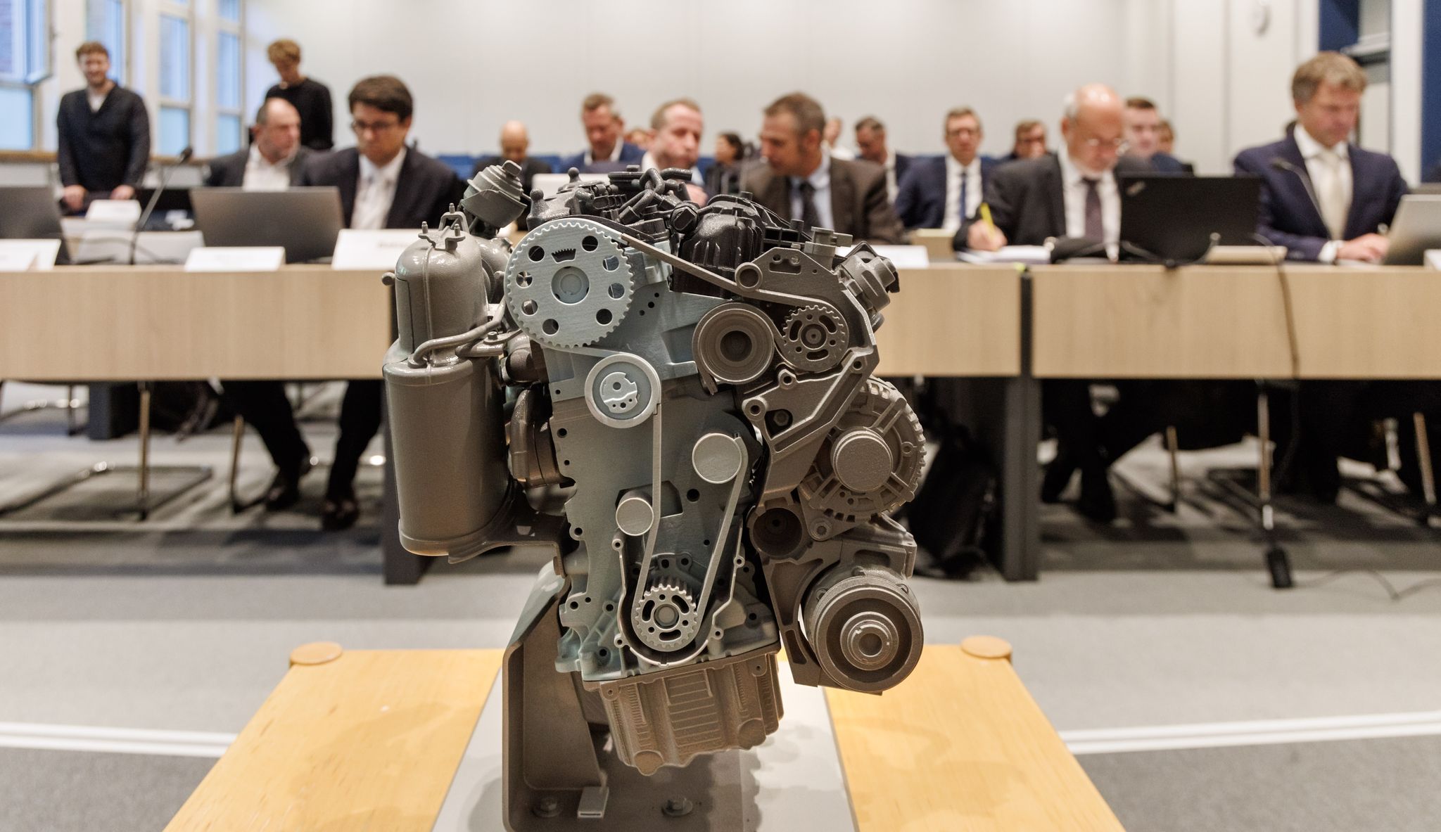 Vor dem OVG Schleswig wurde über die Genehmigung eines VW-Software-Updates in der Motorsteuerung durch das KBA verhandelt.