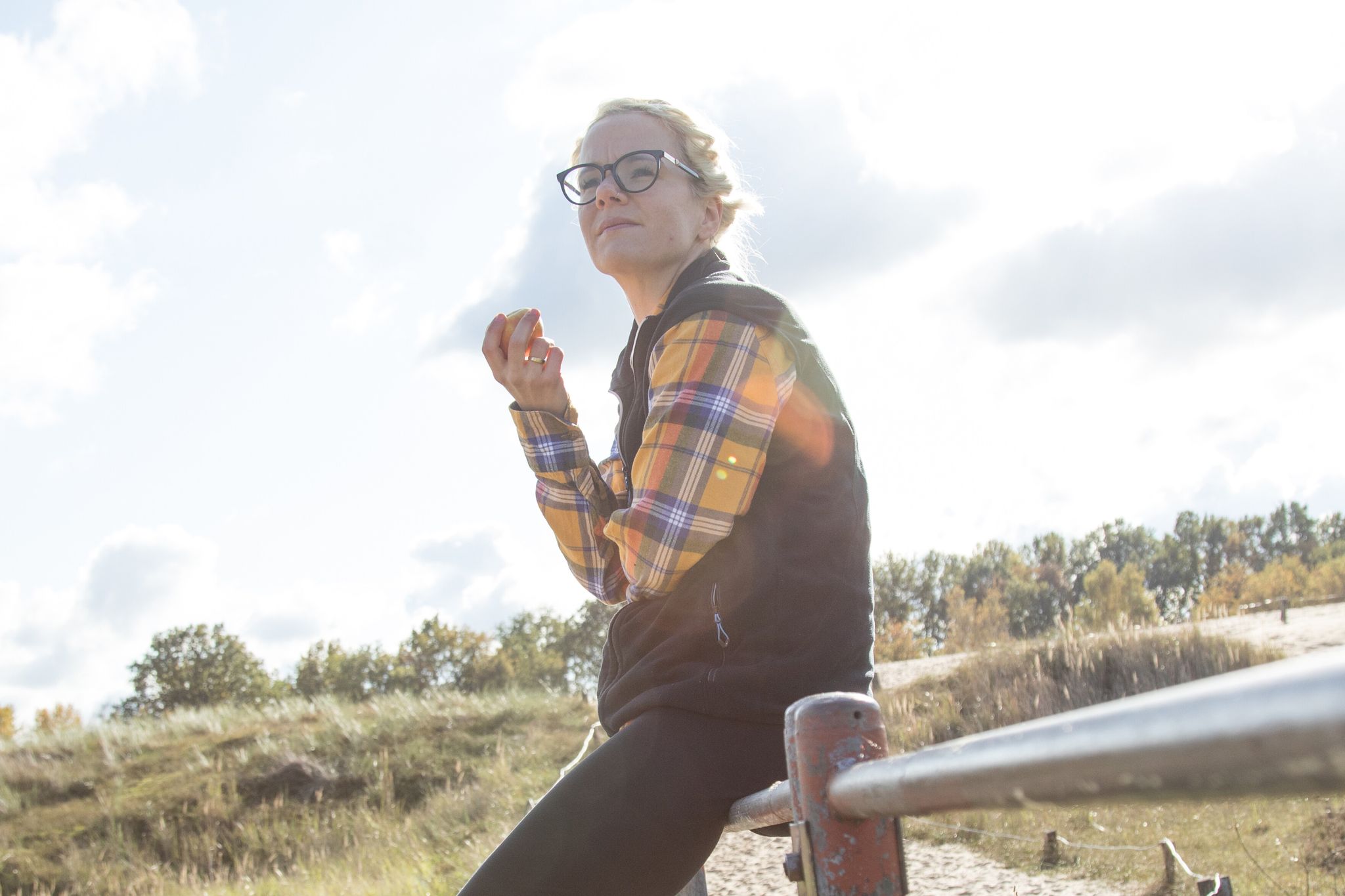 Zeit zum Durchatmen: Frische Luft und bewusste Reflexion können helfen, gut vorbereitet in den Winter zu starten - und einem Herbstblues vorbeugen.