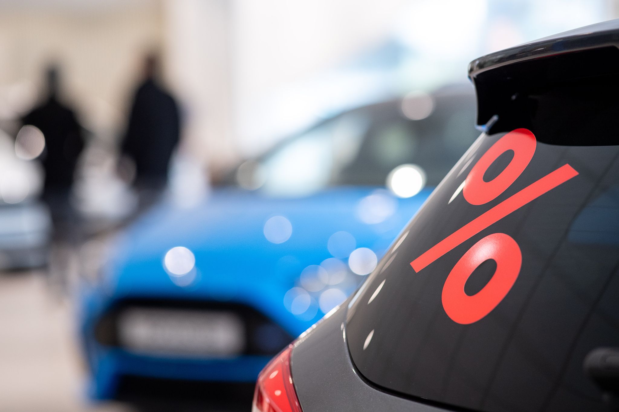 Viele Menschen finanzieren Anschaffungen per Kredit. (Symbolbild)