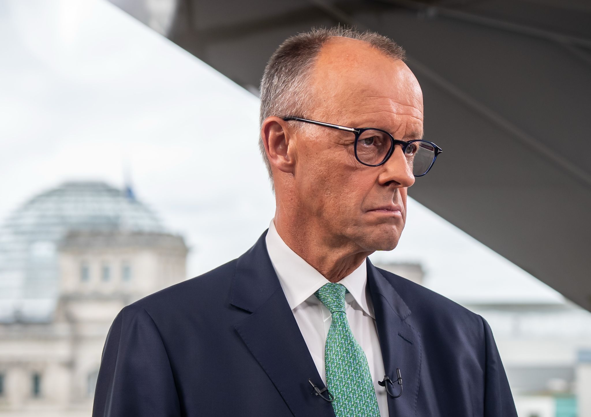 Der Kanzler stellt klar: Es gibt noch keine Pläne für die Entsendung deutscher Soldaten in die Ukraine.