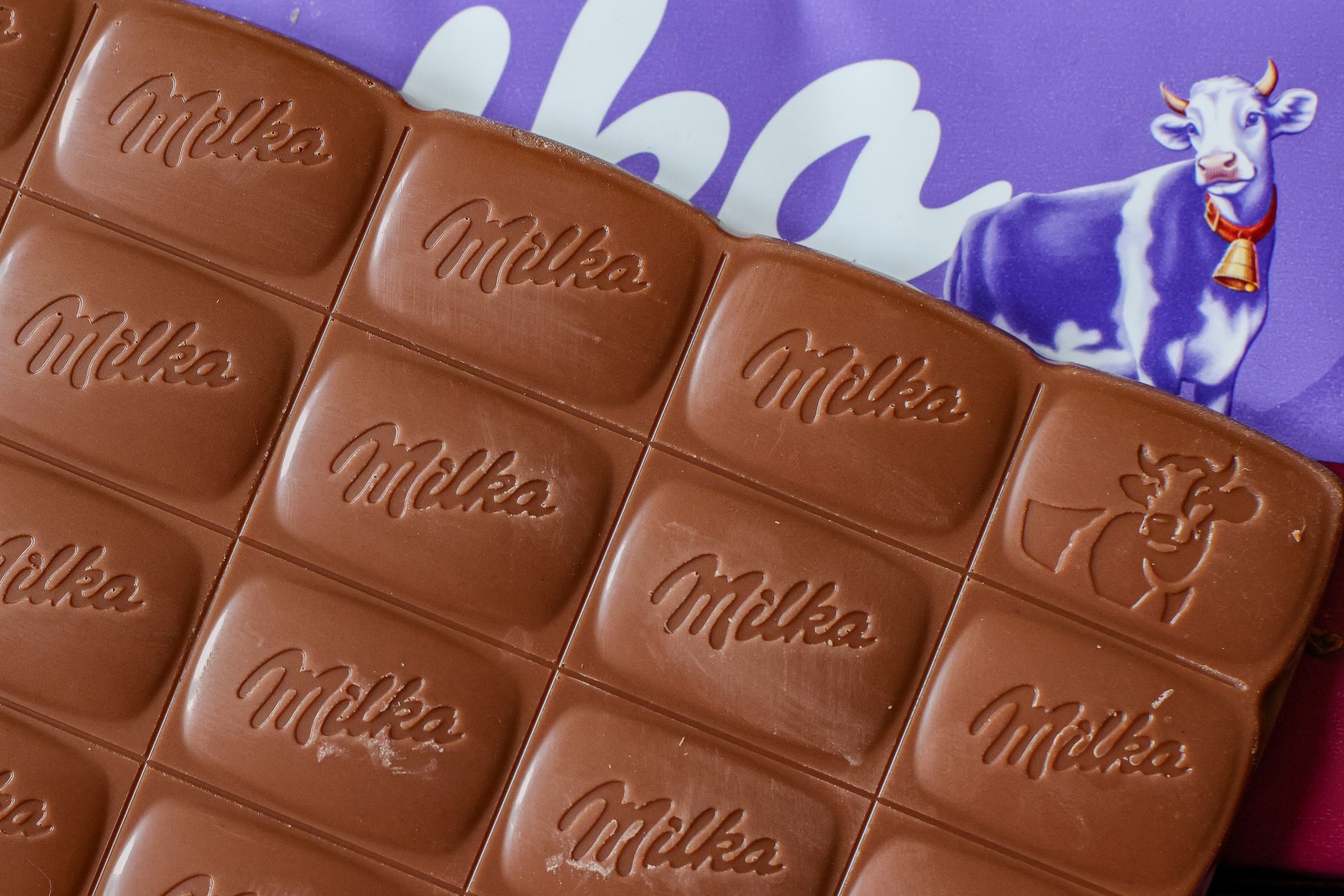 Verbraucherschützer klagen gegen die kleinere Packung von Milka-Schokolade. (Archivbild)