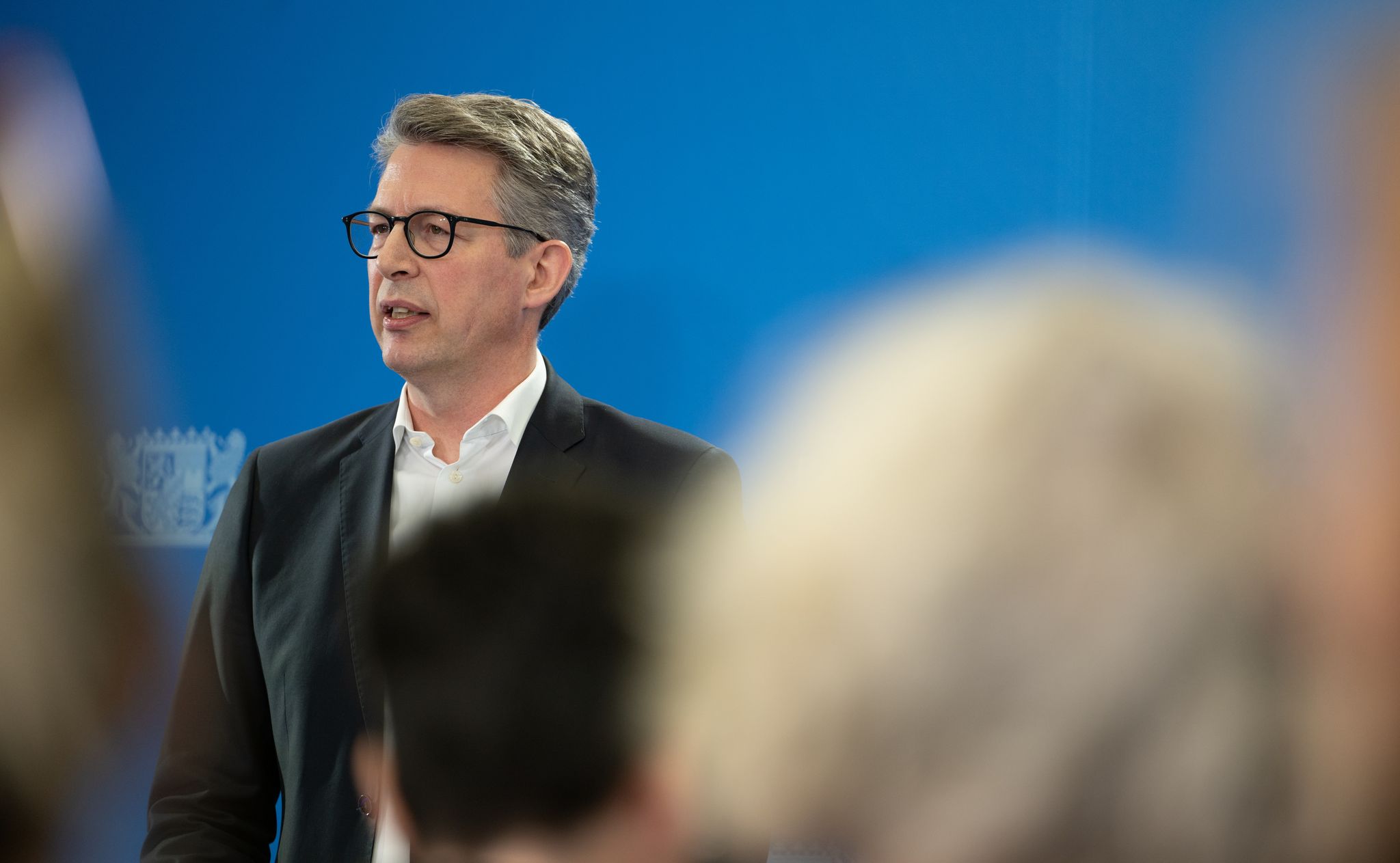 Bayern Kunstminister Markus Blume will mit der Rückgabe der Werke einen «Versuch der Wiedergutmachung in Richtung der Opfer unternehmen». (Archivbild).