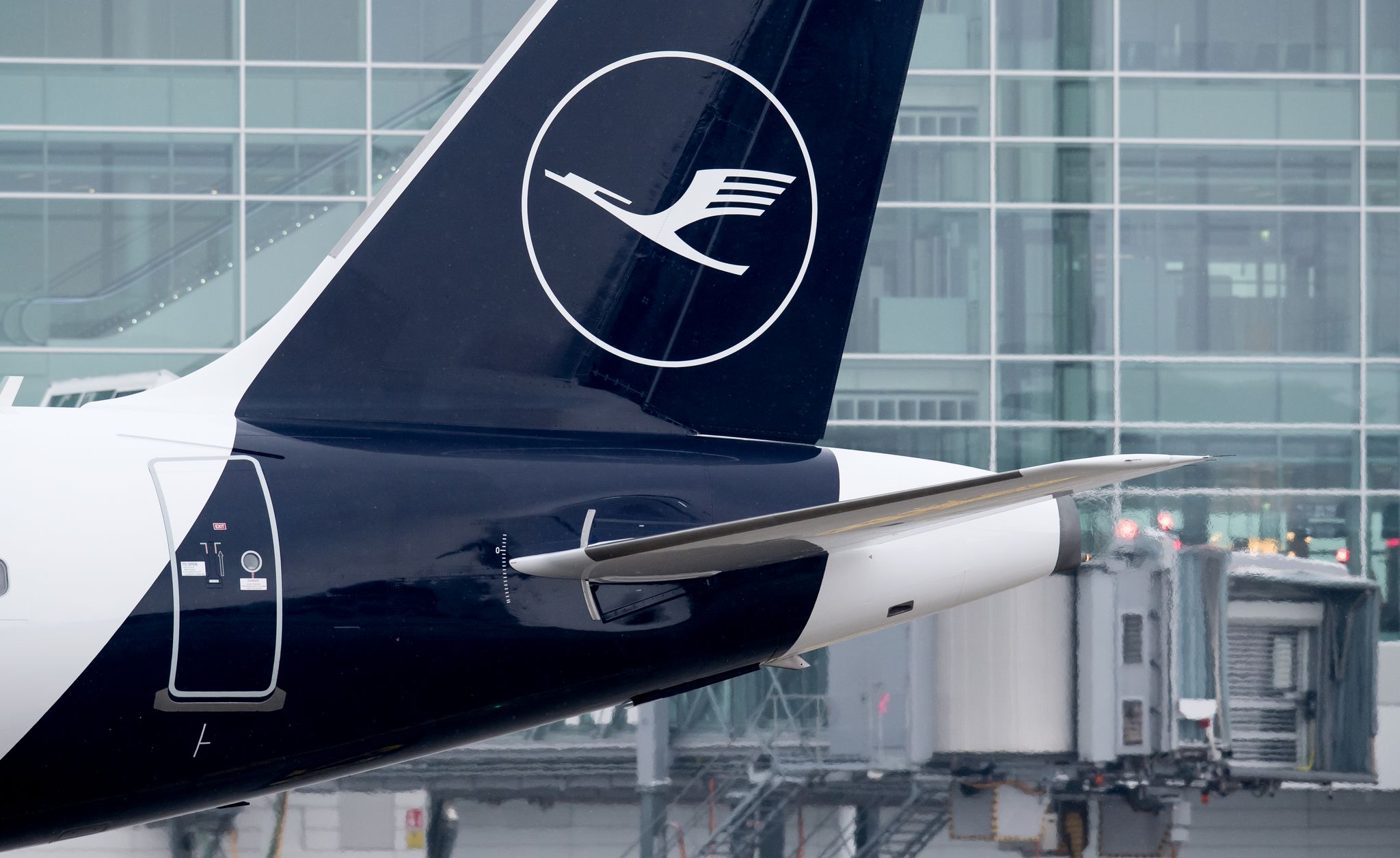 Die Piloten der Lufthansa stimmen über einen Streik ab.