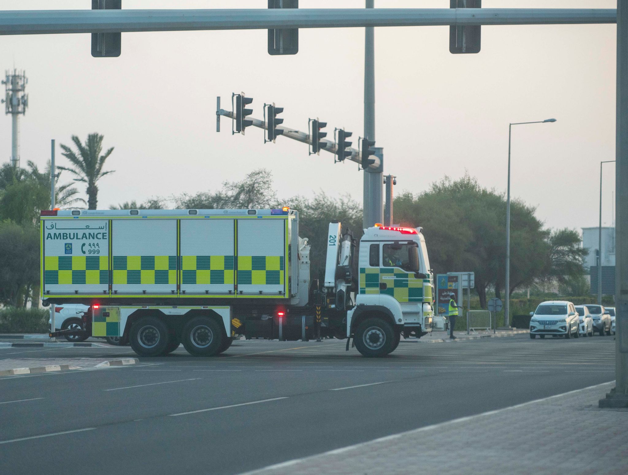 Ein Krankenwagen in der Nähe des israelischen Angriffsorts in Doha.