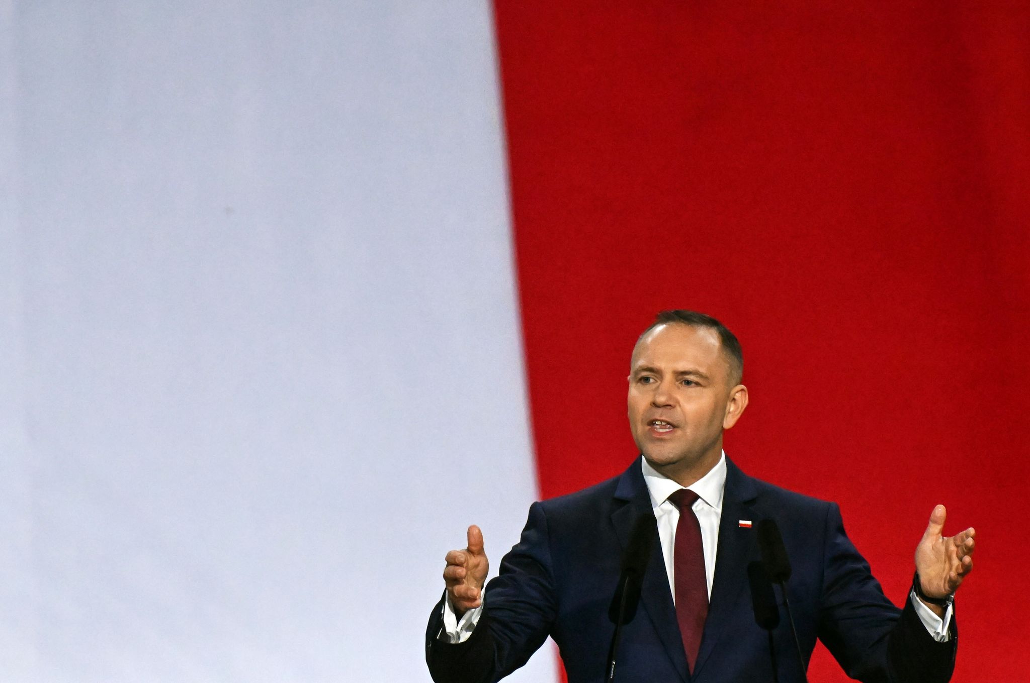 Nawrocki spricht mit Steinmeier und Merz. (Archivbild)