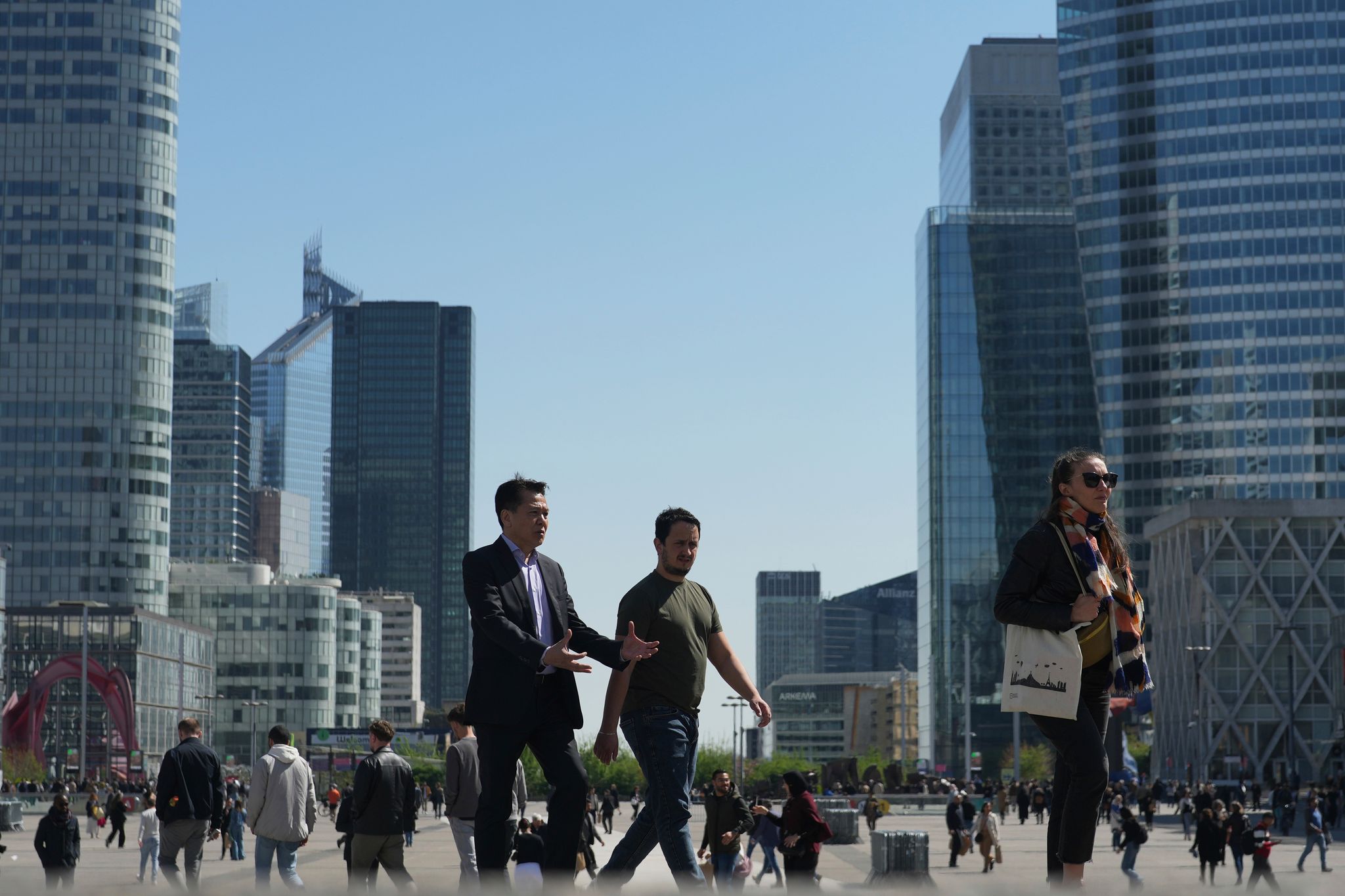 Die Sorge ist, dass sich die ausufernde Staatsverschuldung in Frankreich negativ auf die Wirtschaft auswirkt. (Archivbild)