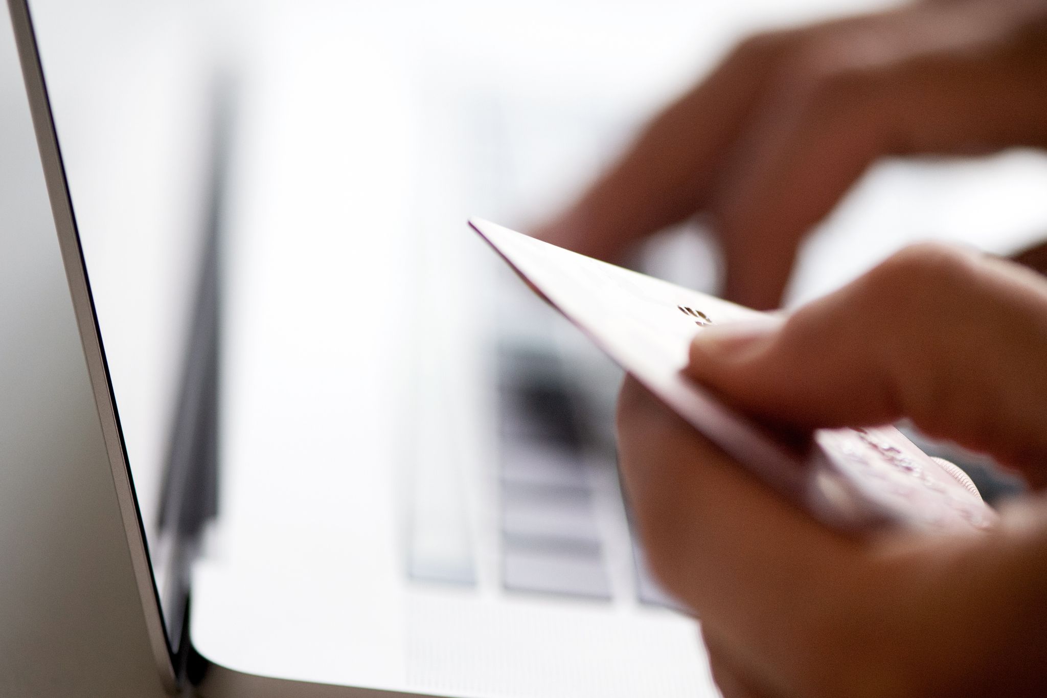 Neue Betrugsmasche: Verkäufer auf Second-Hand-Portalen werden aufgefordert, sensible Daten auf gefälschten Seiten einzugeben.