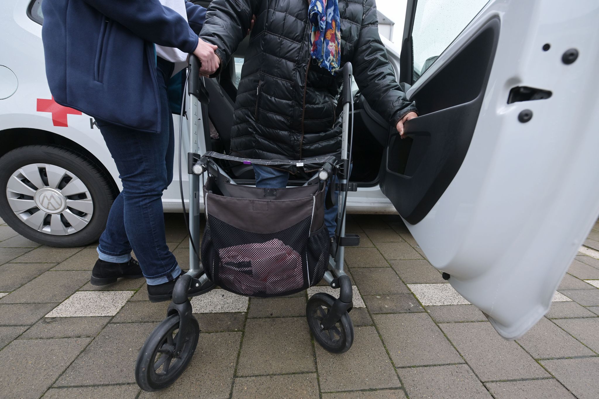 Die Einstufung in verschiedene Pflegegrade entscheidet über die Höhe der Unterstützung durch die Pflegeversicherung. (Illustration)