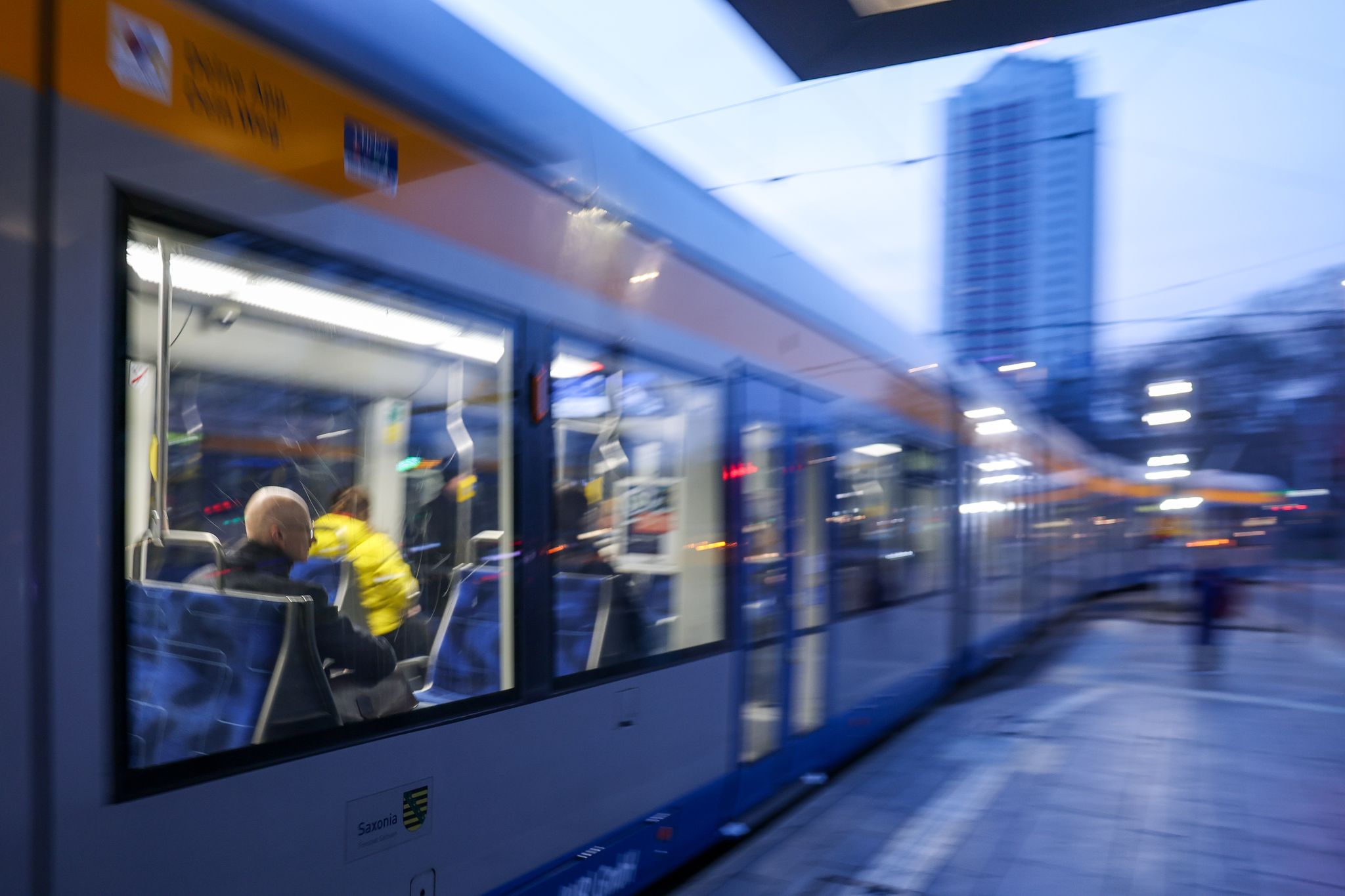 Den ÖPNV nutzten im ersten Halbjahr 5,7 Milliarden Menschen. (Archivbild)