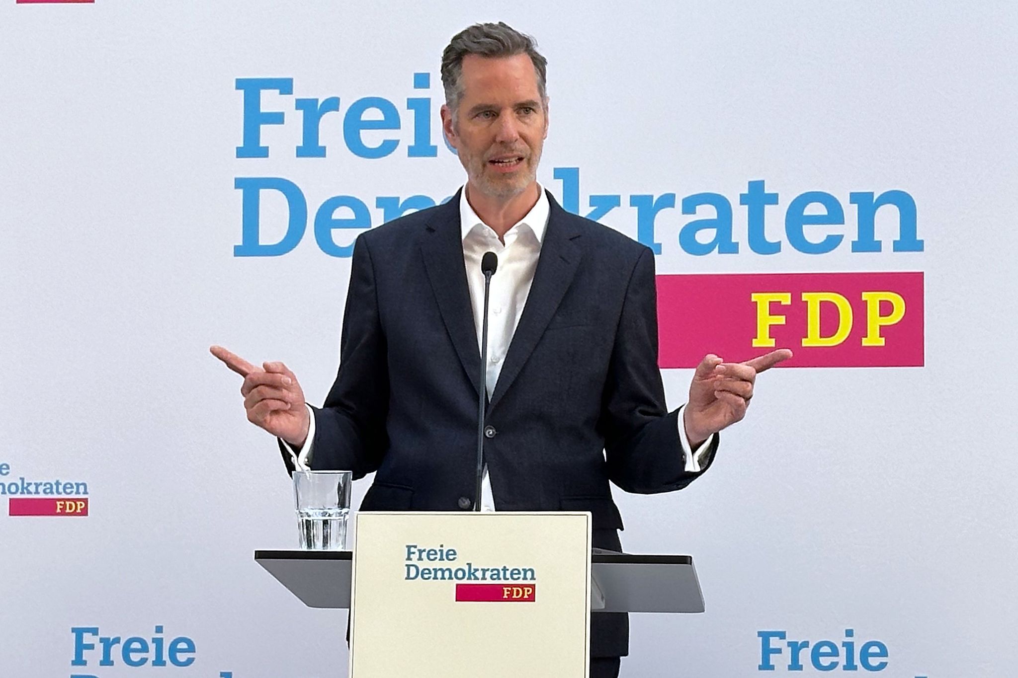 FDP-Chef Dürr: Man sollte auch weniger Urlaub nehmen dürfen. (Archivbild)