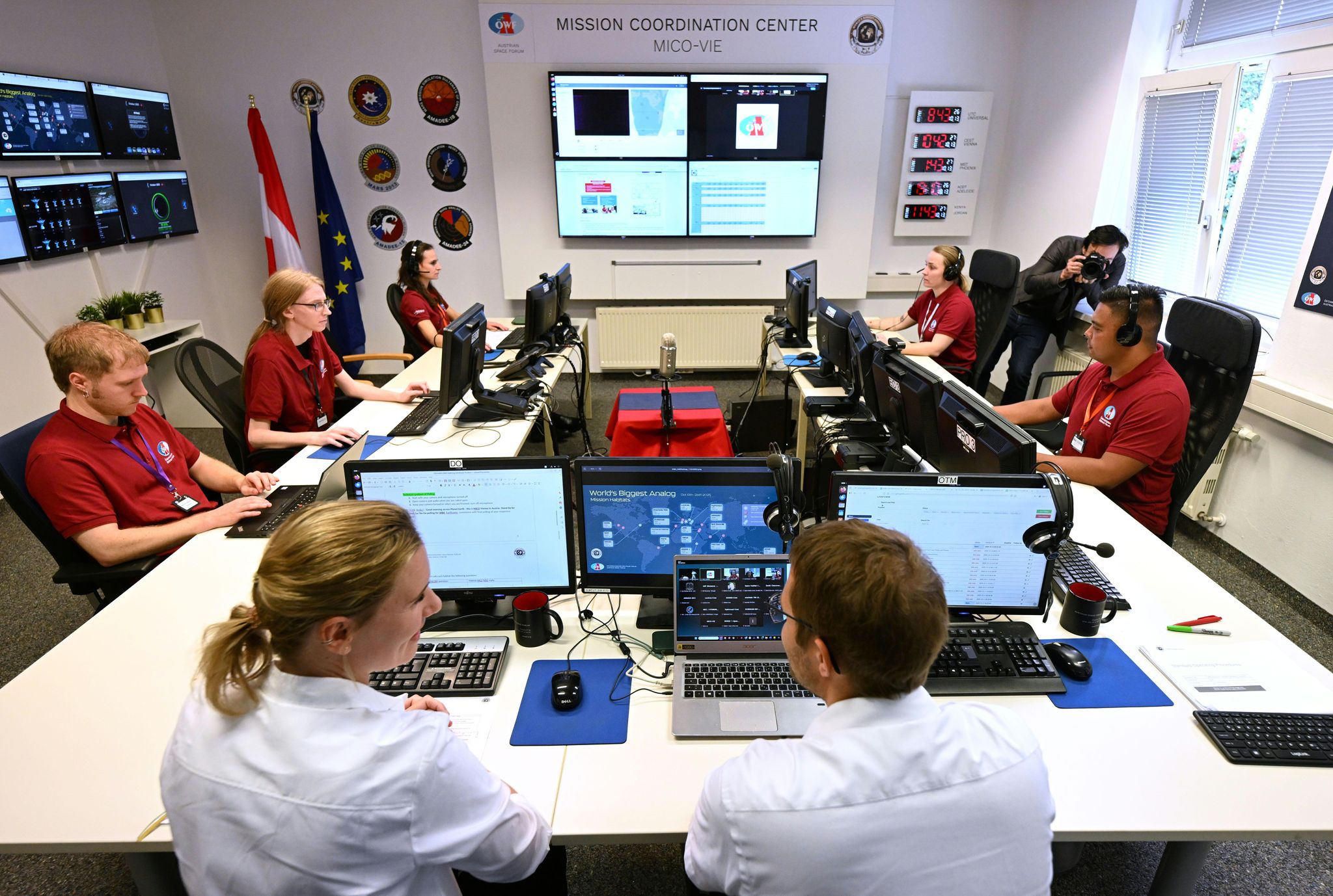 Weltweit simulieren zwei Wochen lang 17 Teams einige Bedingungen einer Mars- und Mondmission. Das Projekt wird in Wien vom Österreichischen Weltraum Forum koordiniert.