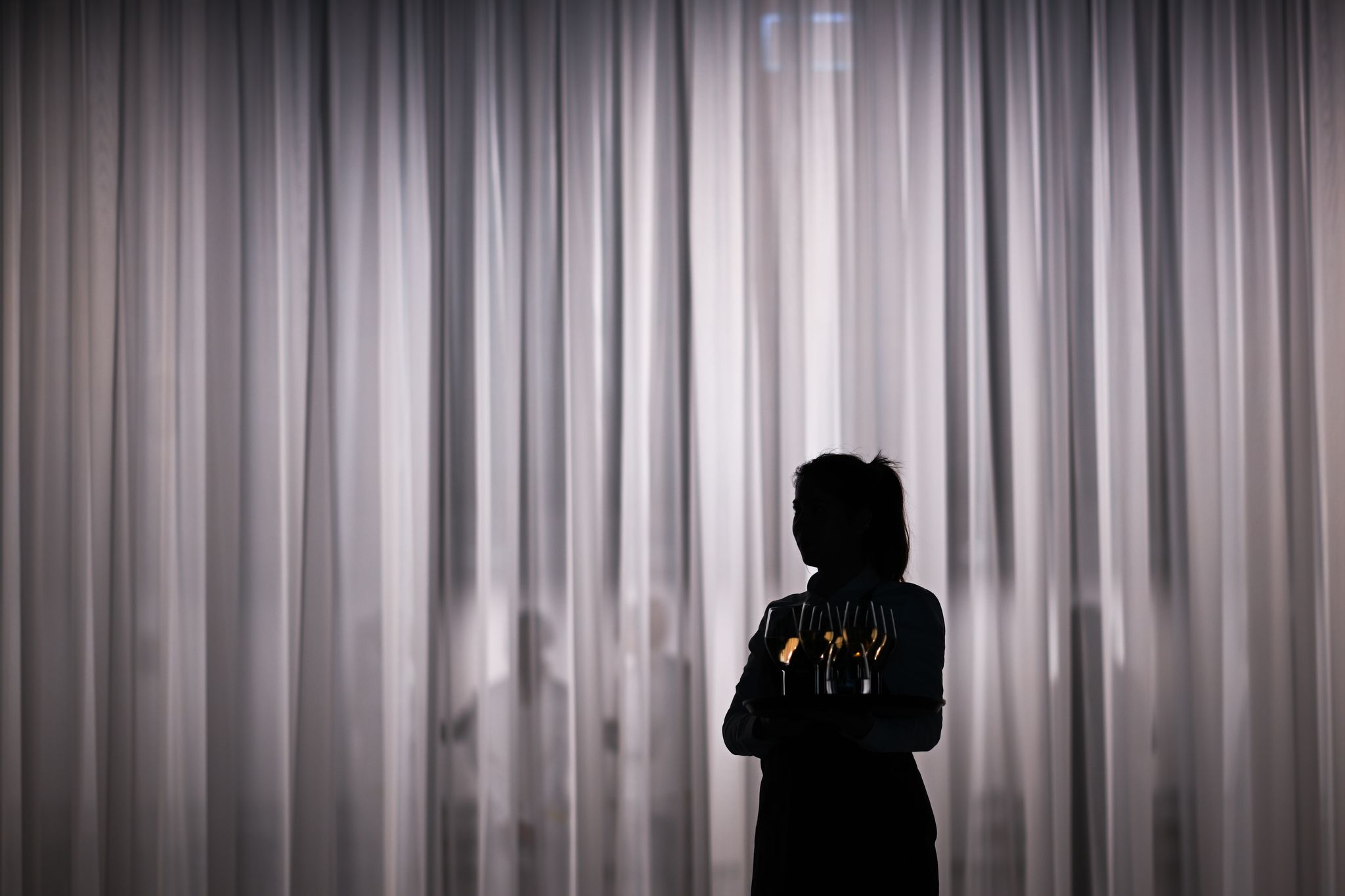 Noch ein Glas gefällig? Der aktuelle Mindestlohn liegt bei 12,82 Euro pro Stunde. Gewusst haben das aber nur 47 Prozent der Befragten.