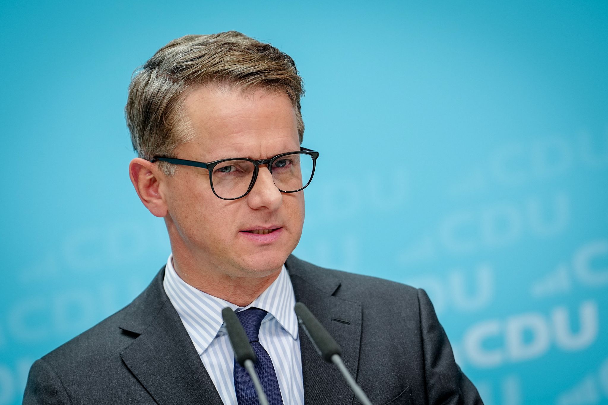 CDU-Generalsekretär Linnemann setzt auf den vorgesehenen Zeitplan. (Archivbild)