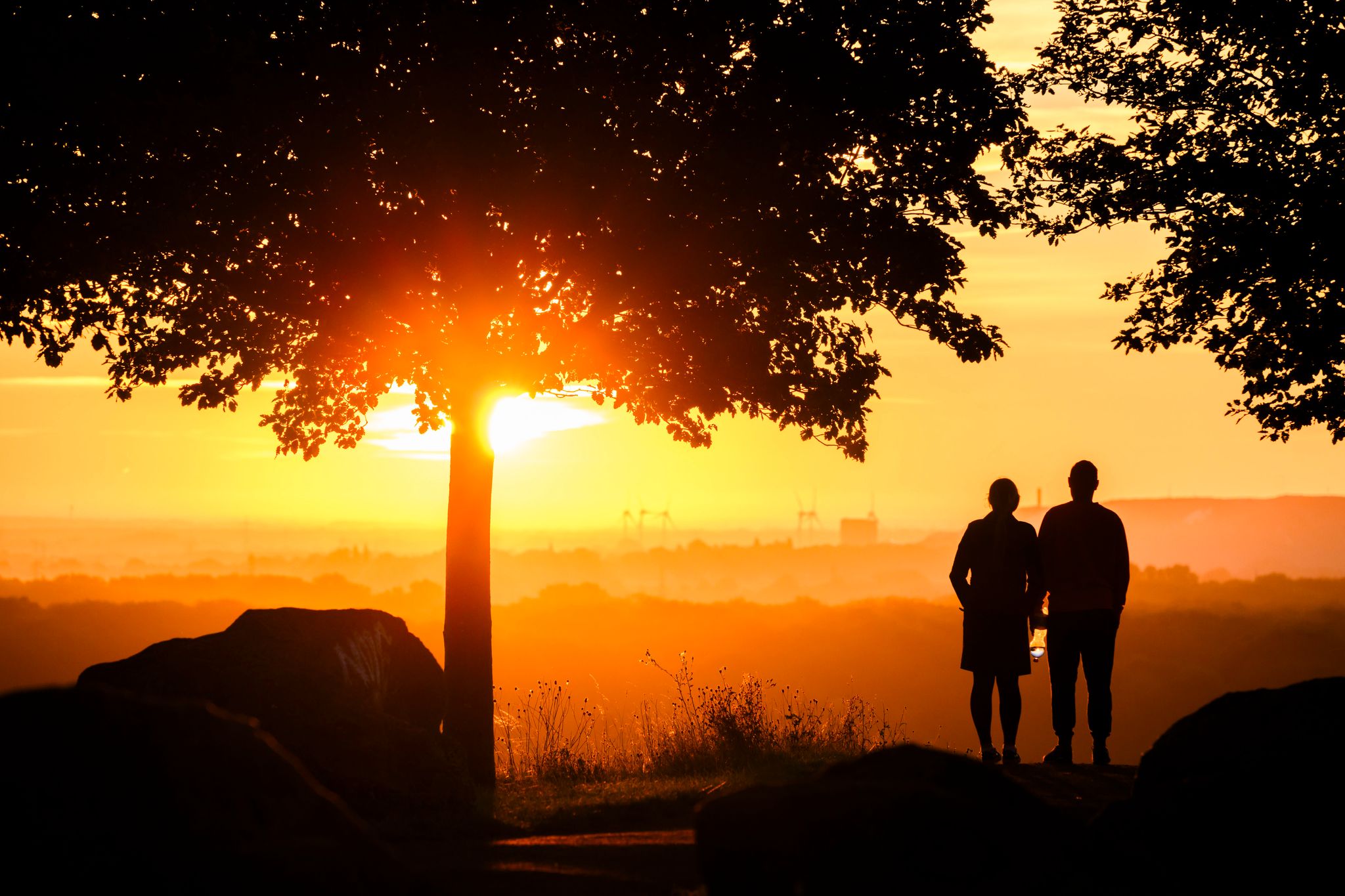 Bei der quälenden Frage, ob man sich nach dem Verlust neu verlieben darf, kann es helfen, sich vorzustellen, was der oder die Verstorbene dazu sagen würde.