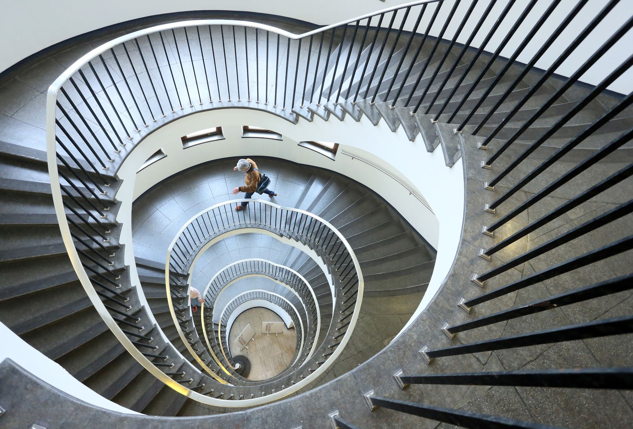 Es muss nicht immer das lange Workout sein: Auch kleine Einheiten haben Forschern zufolge bereits einen Effekt.
