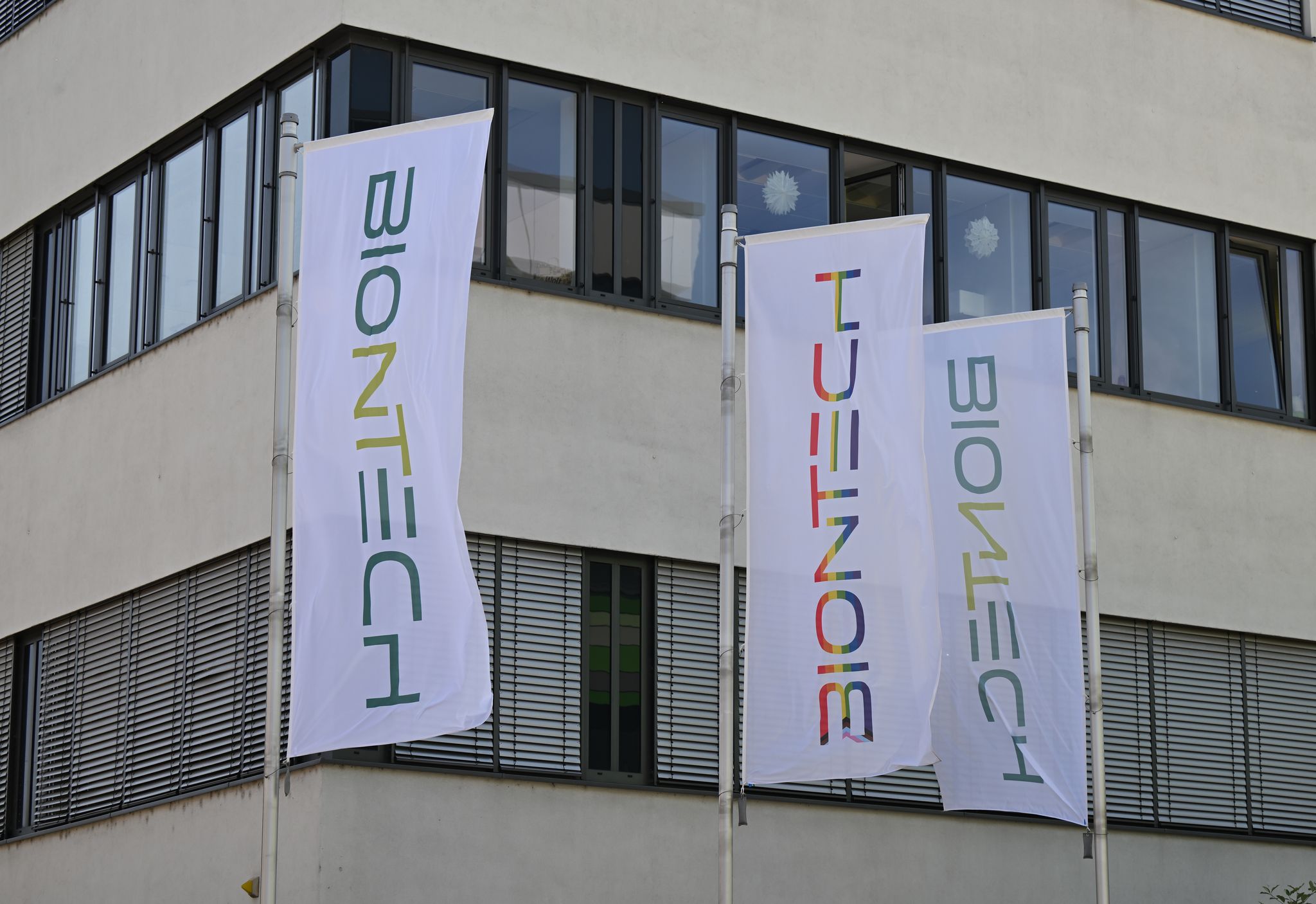 Das Bundeskartellamt hat dem Pharmaunternehmen Biontech die Übernahme von Curevac erlaubt. (Archivbild)