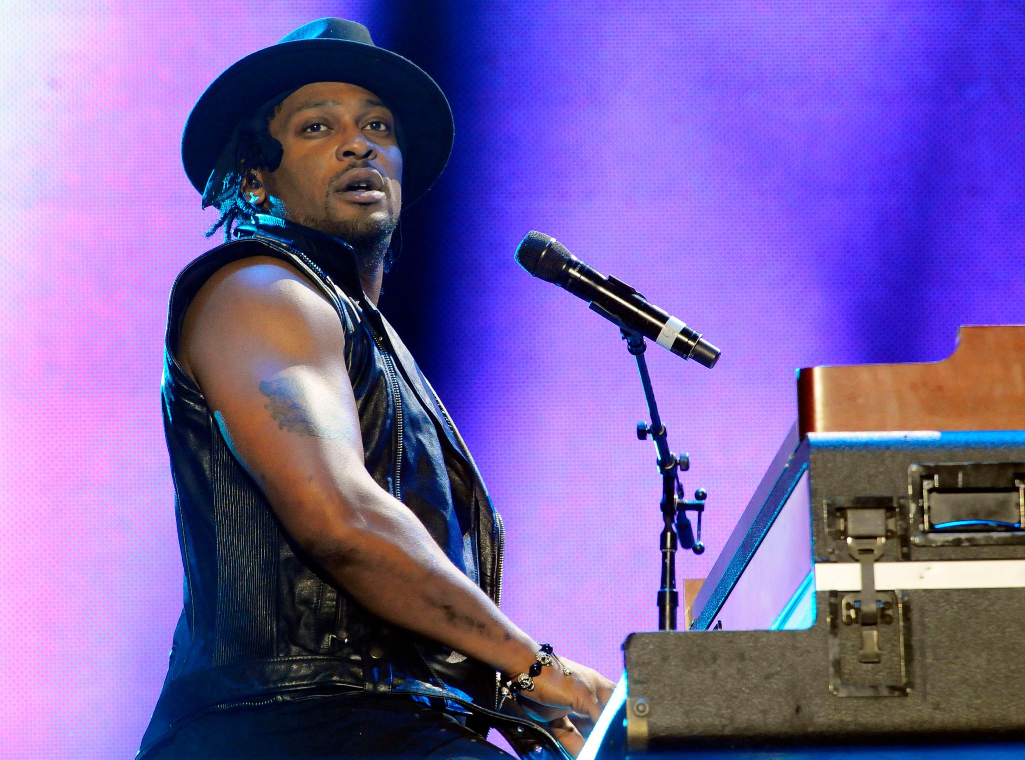 Der US-Musiker D'Angelo 2012 bei einem Auftritt in New Orleans. (Archivbild)