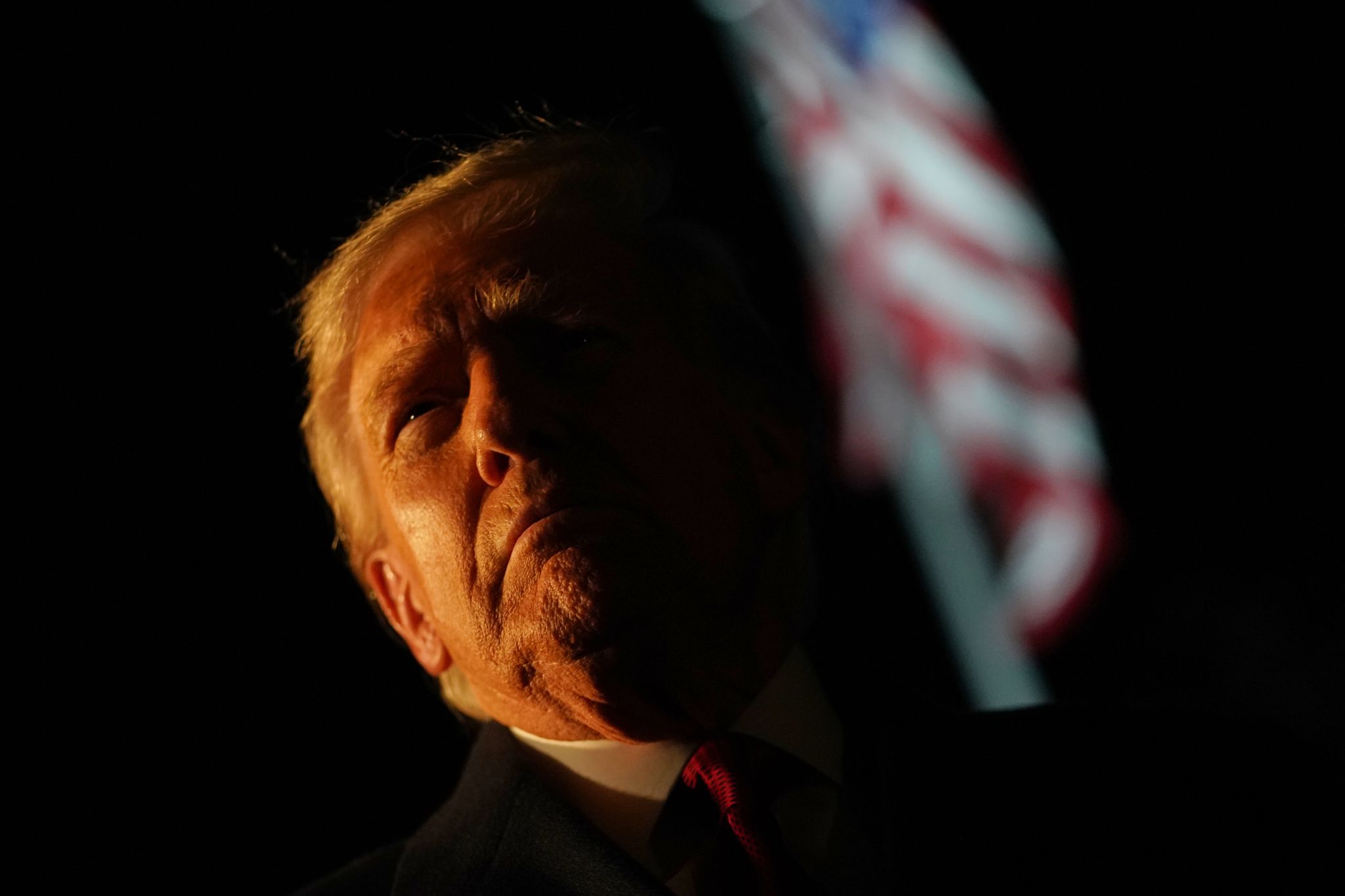 Trump plant in Asien zahlreiche Deals - und will auch der Unterzeichnung eines Friedensabkommens beiwohnen.