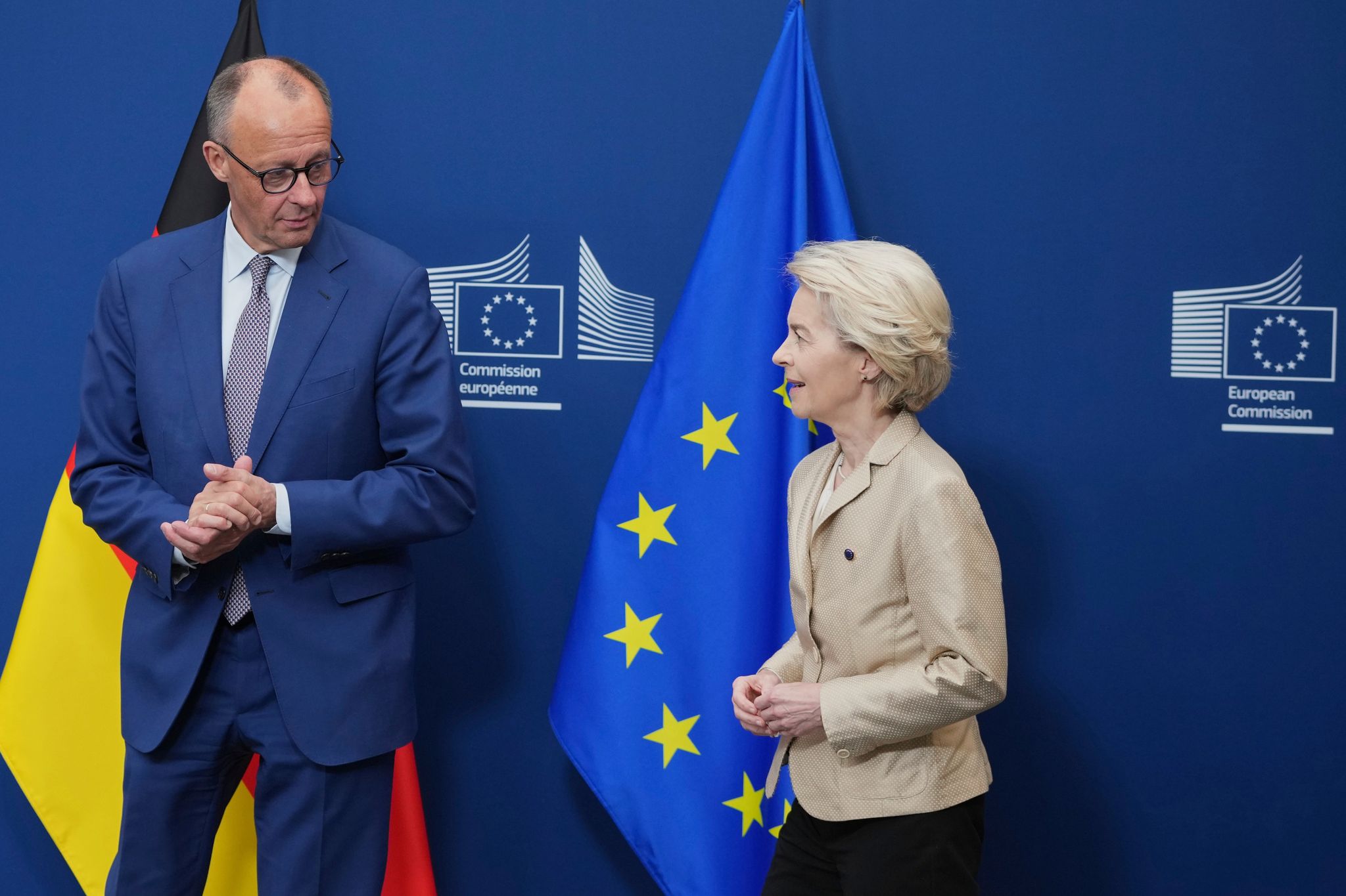 Will Kommissionspräsidentin Ursula von der Leyen konkrete Arbeitsaufträge erteilen: Bundeskanzler Friedrich Merz. (Archivbild)