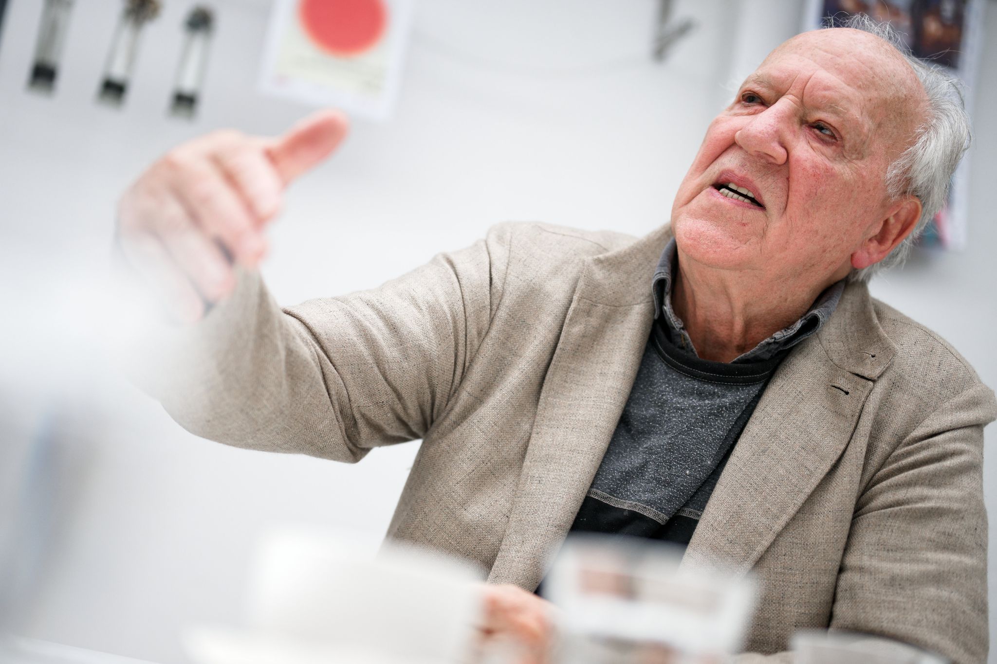 Filmregisseur Werner Herzog (83) hat mit seinem Instagram-Account für Aufsehen gesorgt.