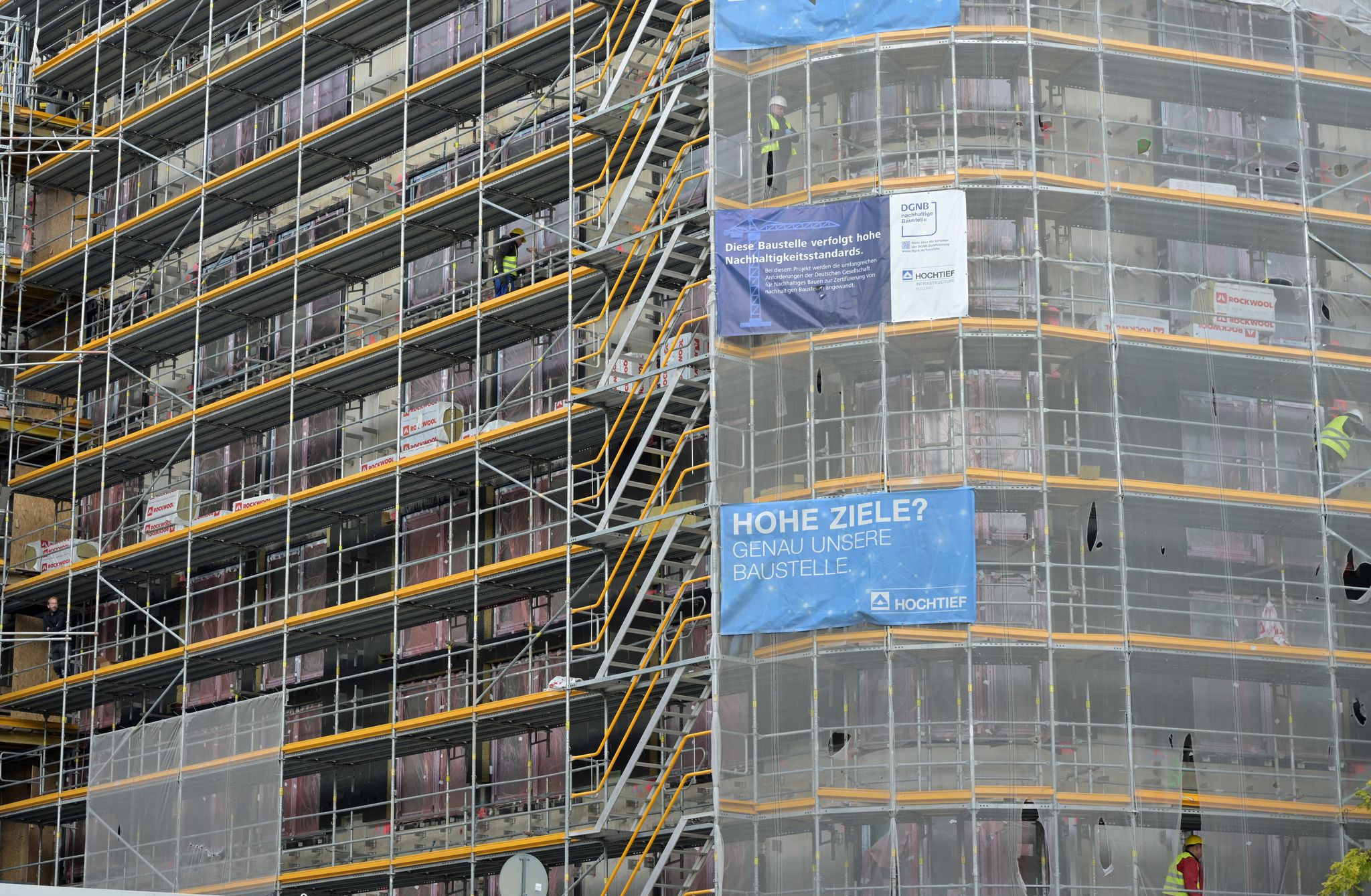 Der Hochbau hat sich im August erholt. Die Unternehmen sammelten mehr Aufträge ein.