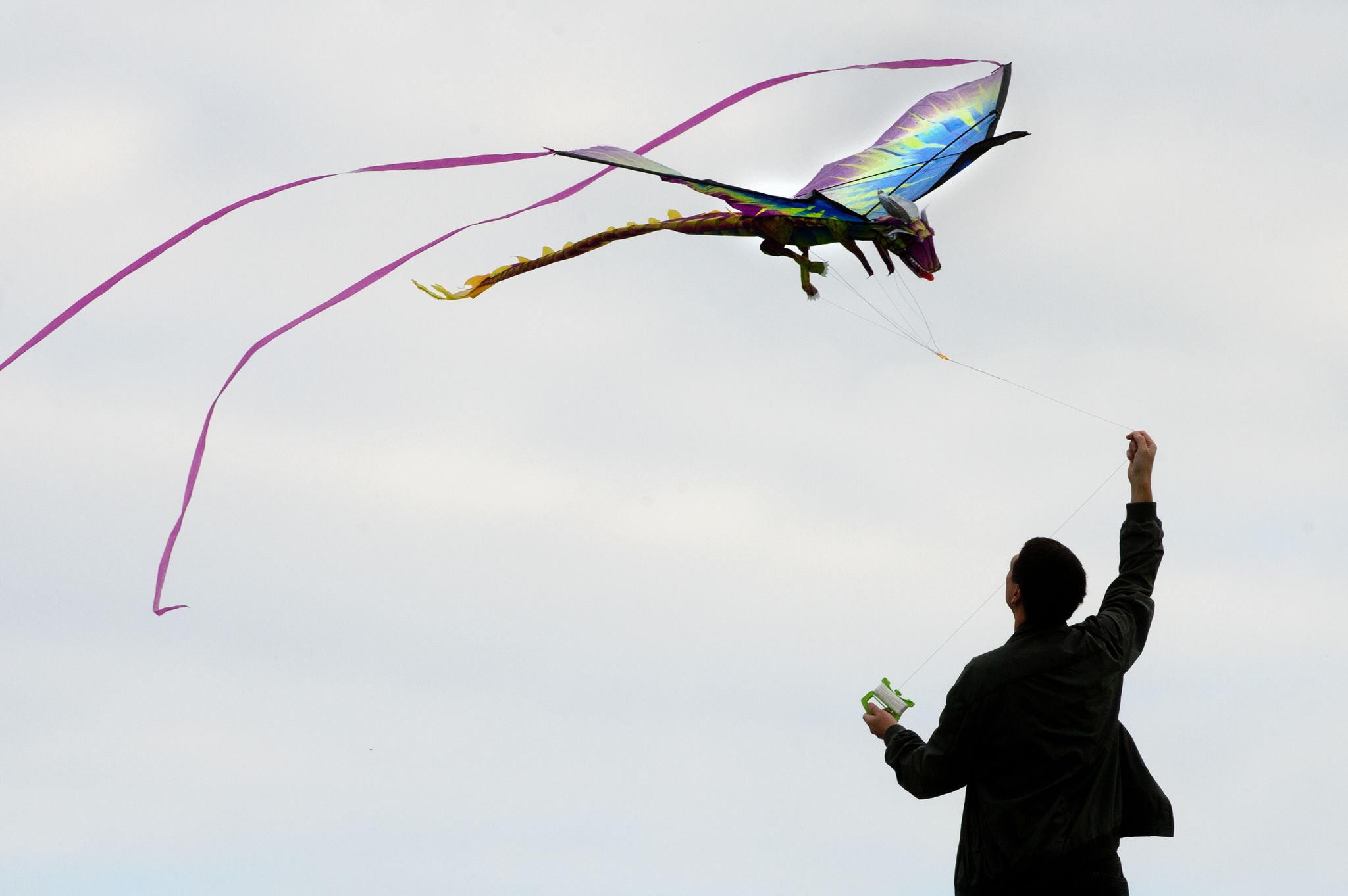 Drachen steigen zu lassen, soll eigentlich Spaß machen. Doch stürzt der Drachen ab und verletzt jemanden, hört der Spaß schnell auf - besonders, wenn die Privathaftpflicht nicht greift.