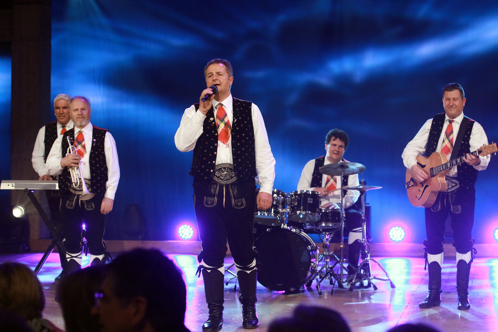 Der Frontmann der Gruppe hat eine Operation gut überstanden.