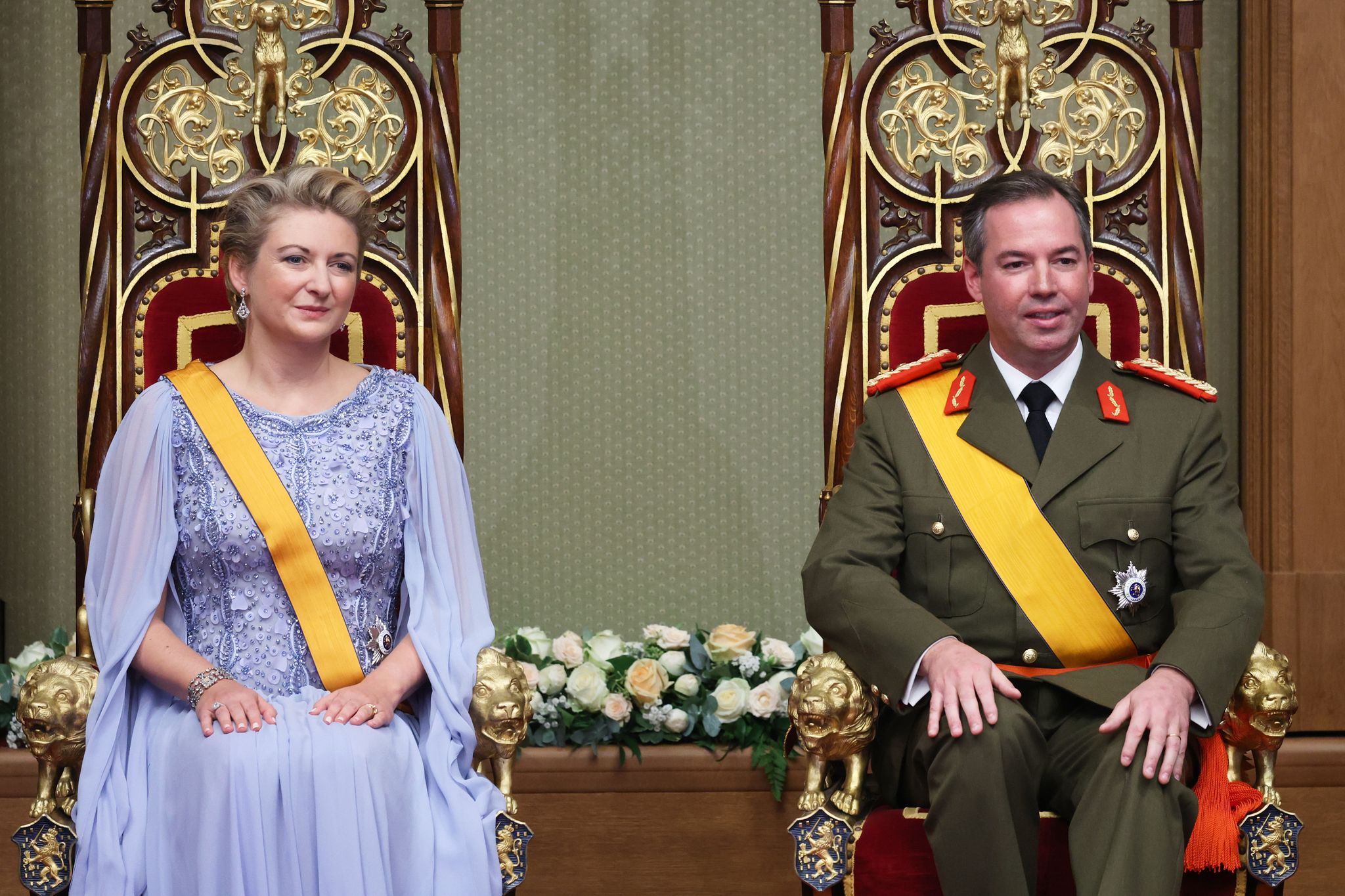 In einer feierlichen Sitzung im Parlament schwor der 43-Jährige den Eid auf die Verfassung.