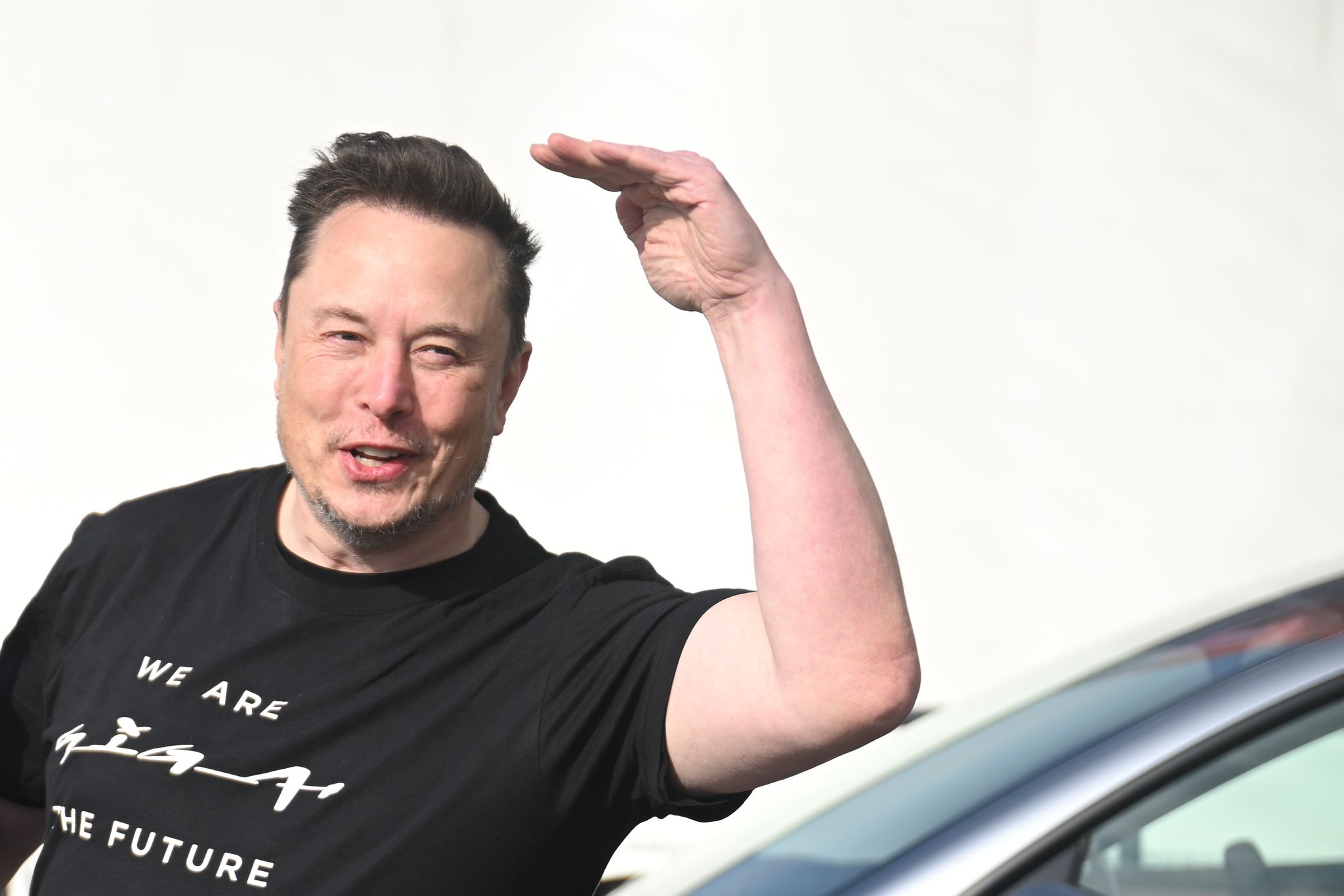 Elon Musk will mit mehr Aktien die Kontrolle über Tesla sichern. (Archivbild)